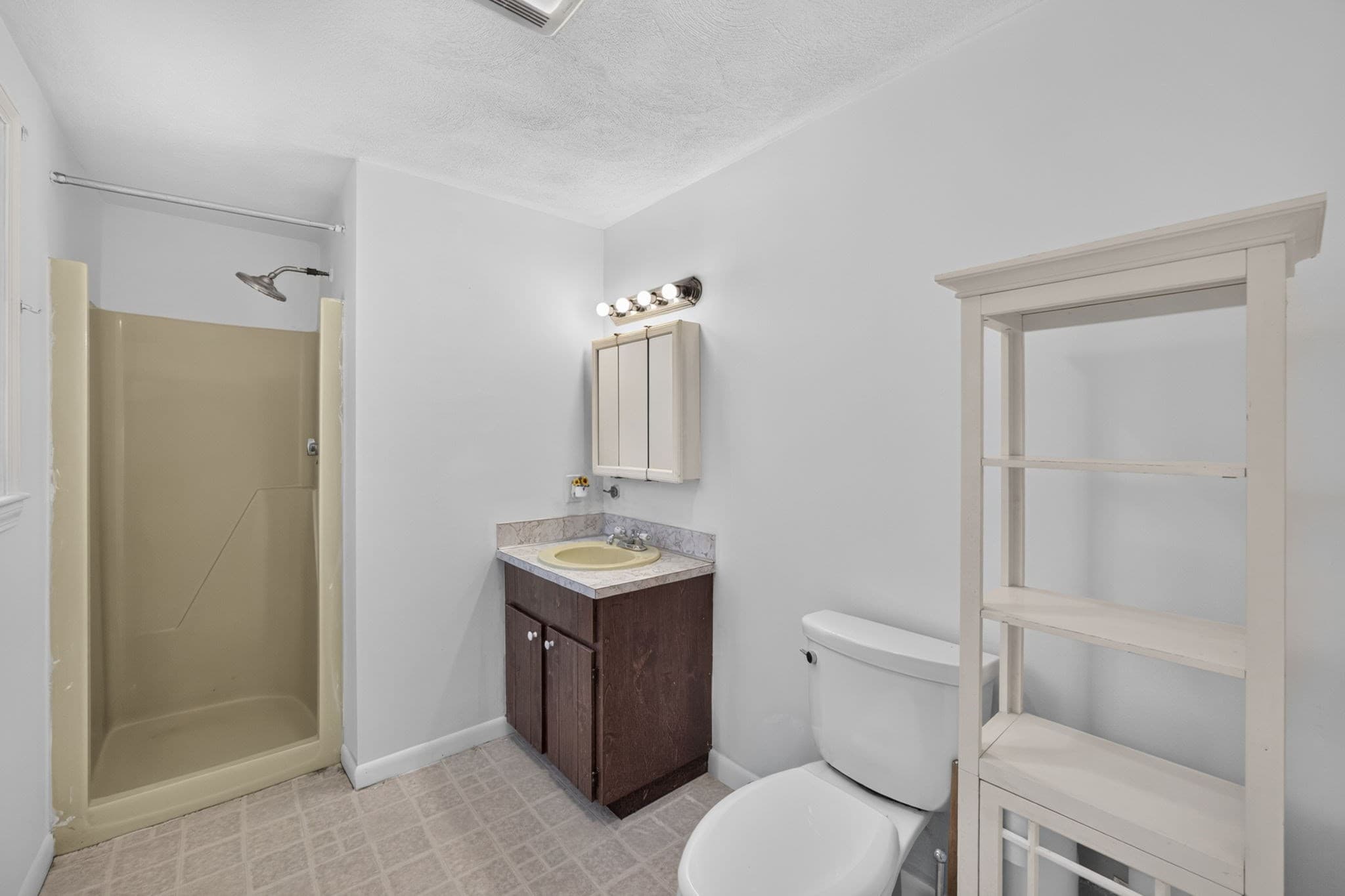 Single Family Residence at 39 Kerrywood Dr, Falmouth MA 02536, Falmouth, photo 12 of 30