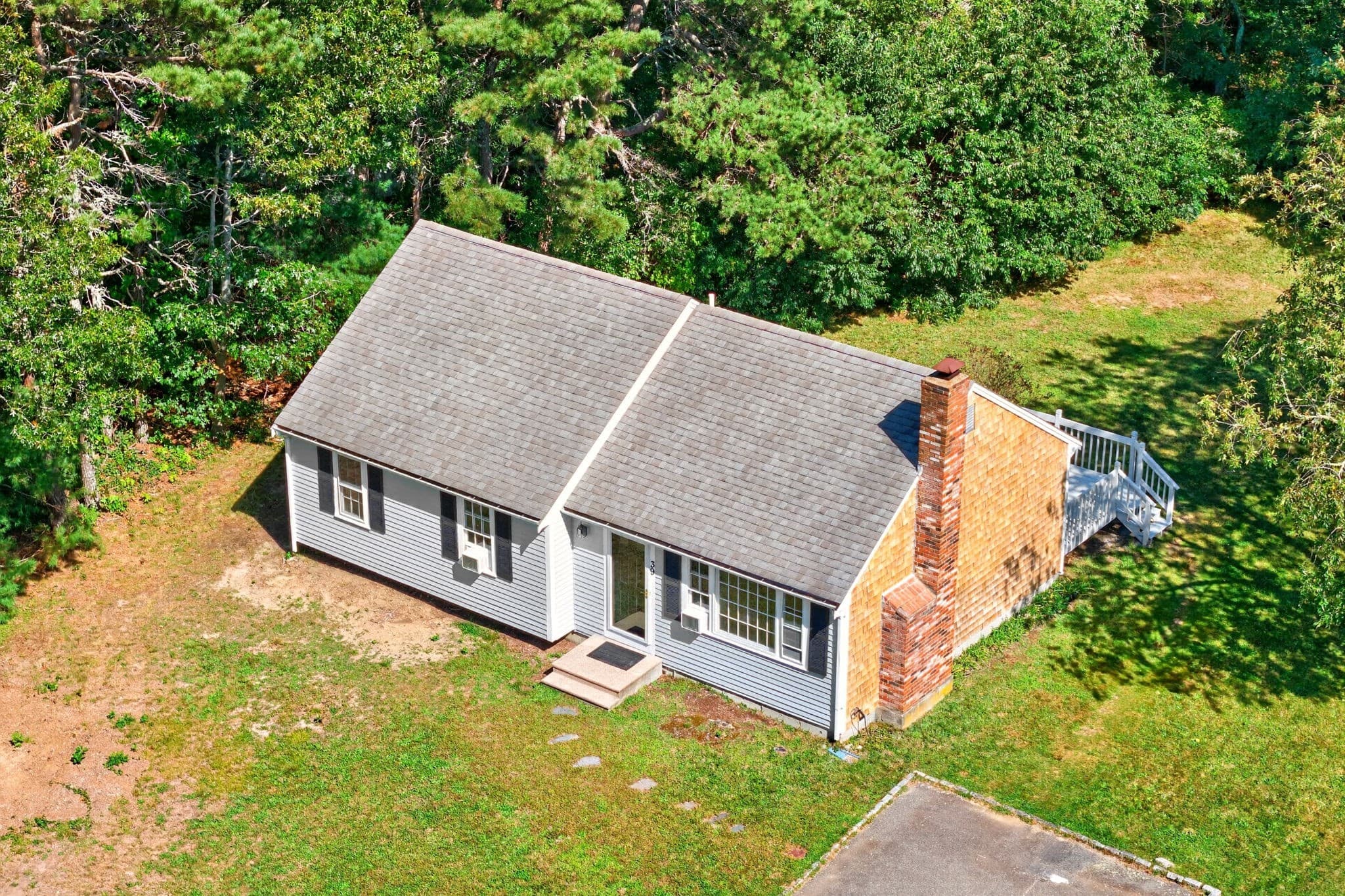 39 Kerrywood Dr, Falmouth MA 02536