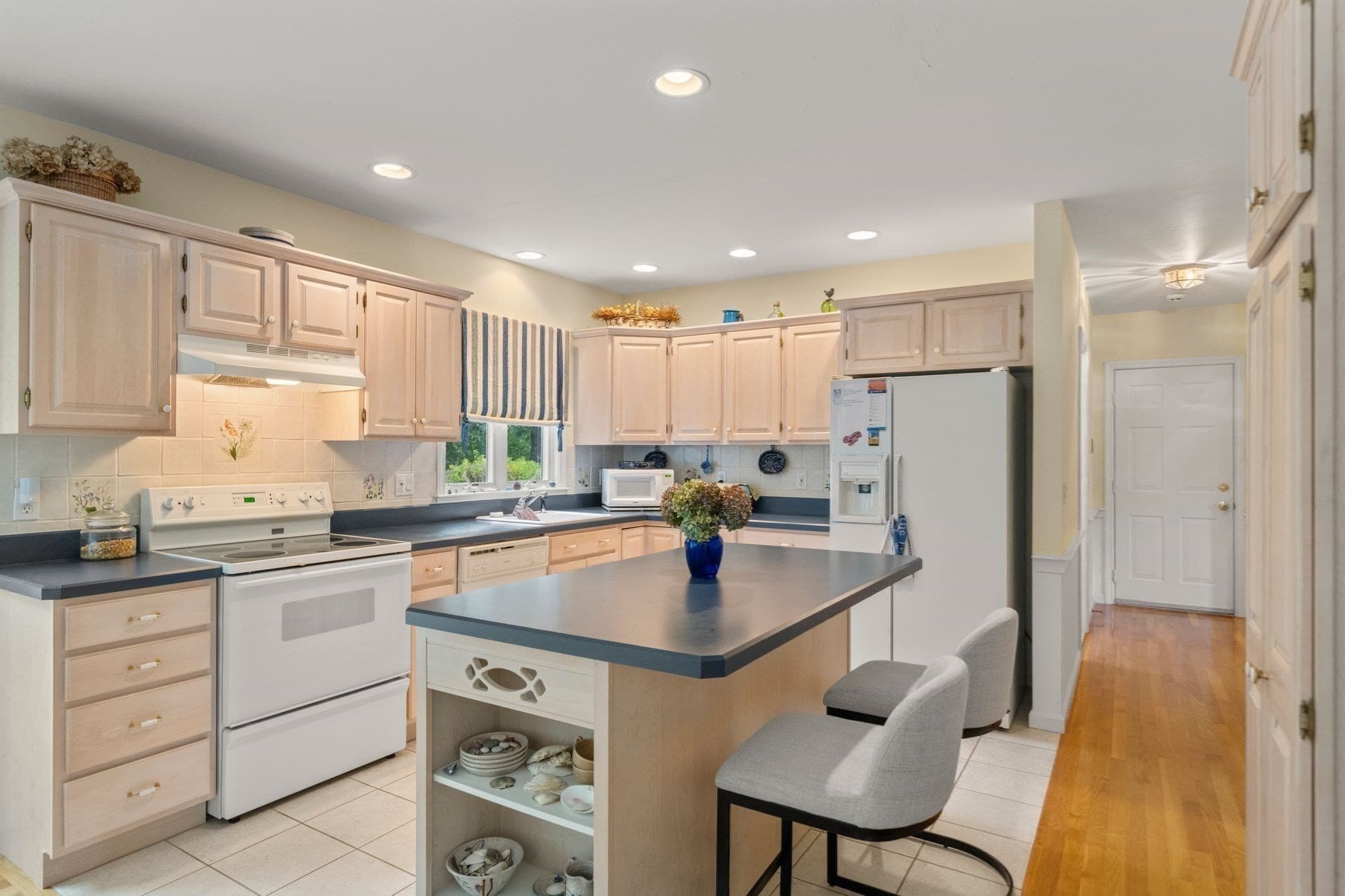 Single Family Residence at 39 Jedidiah Way, Chatham MA 02633, Chatham, photo 14 of 38