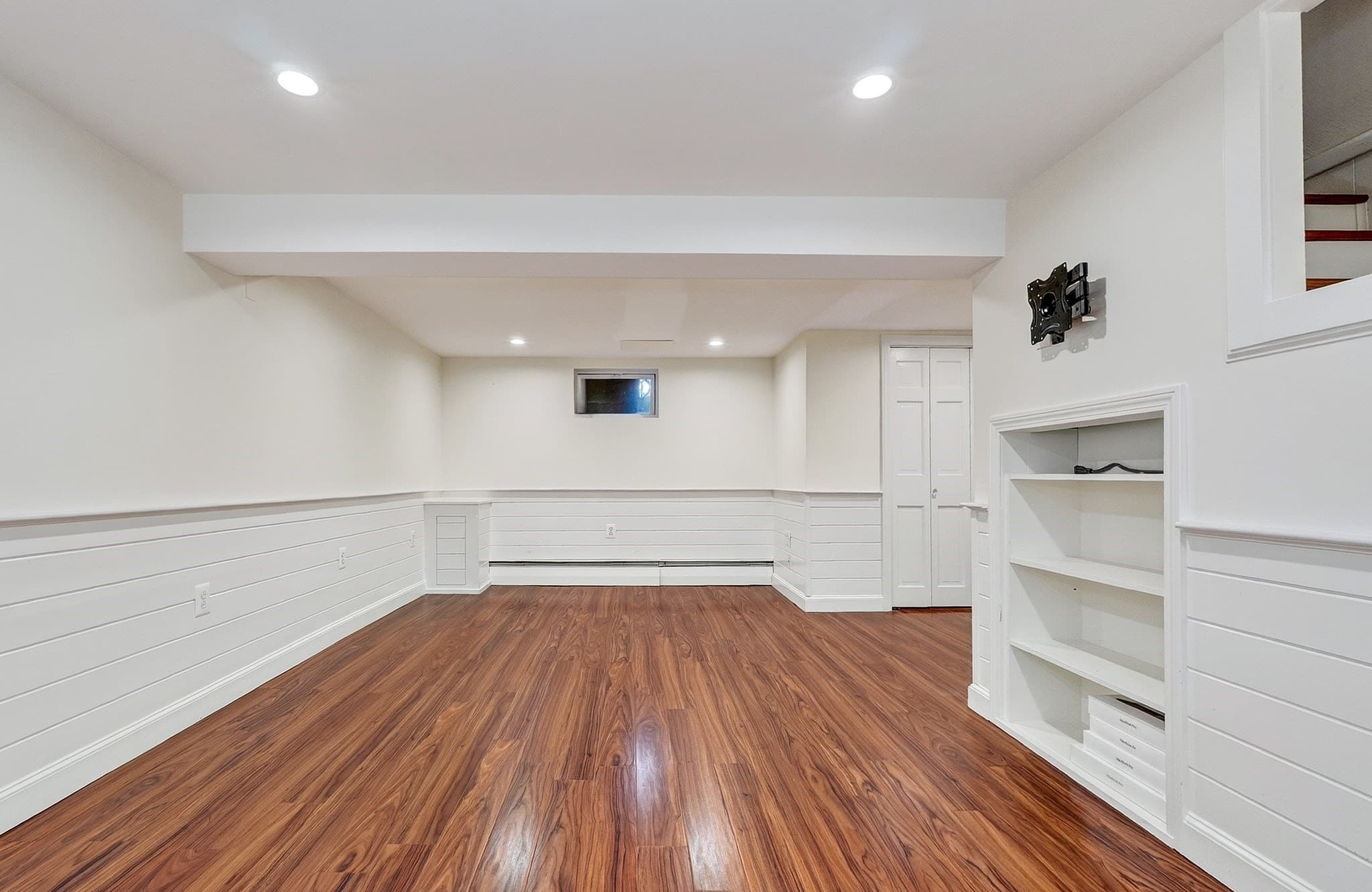 Single Family Residence at 8 Sunnyfield Road, Bedford MA 01730, Bedford, photo 20 of 30
