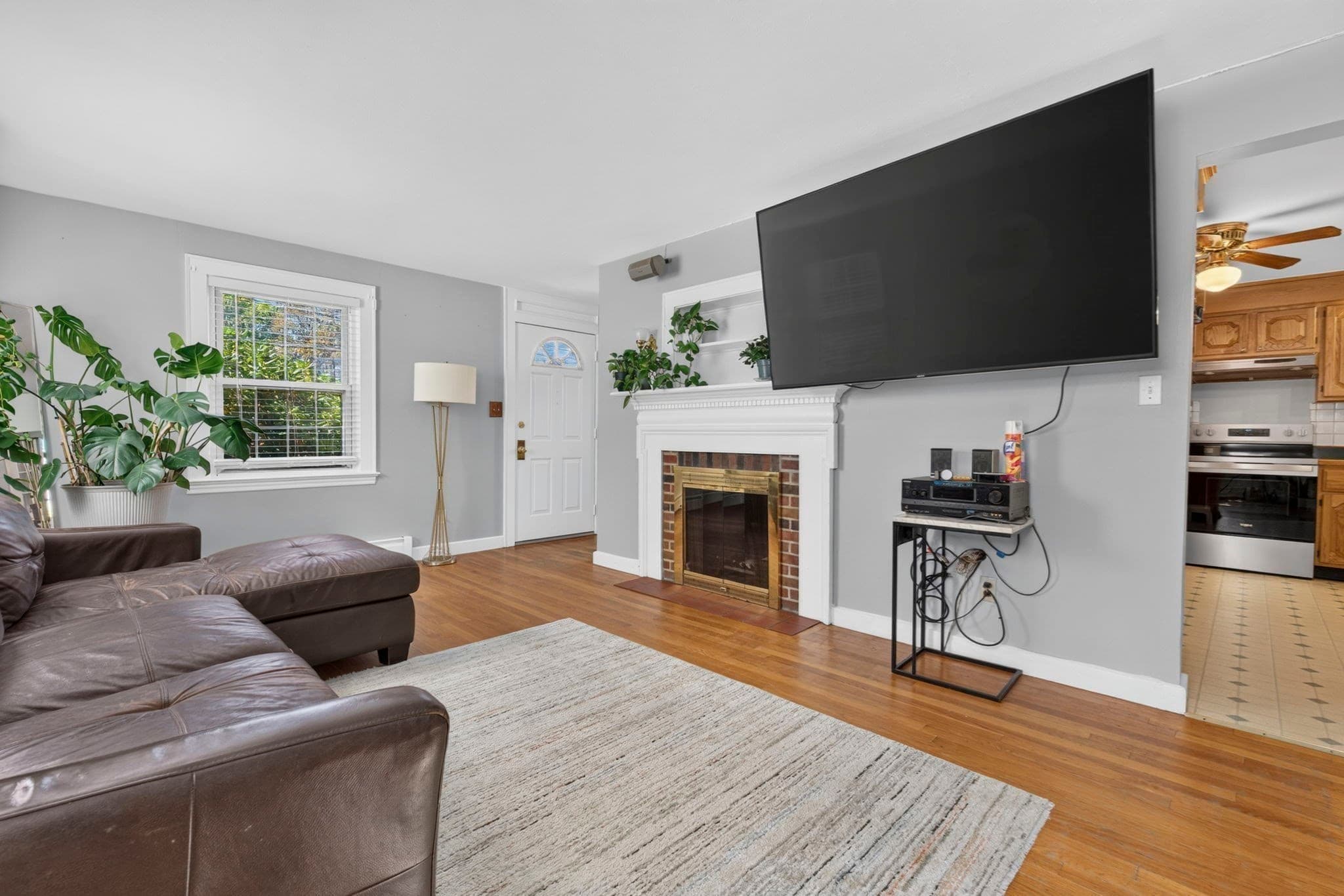 Single Family Residence at 8 Lyndale Rd, Worcester MA 01606, Worcester, photo 13 of 35