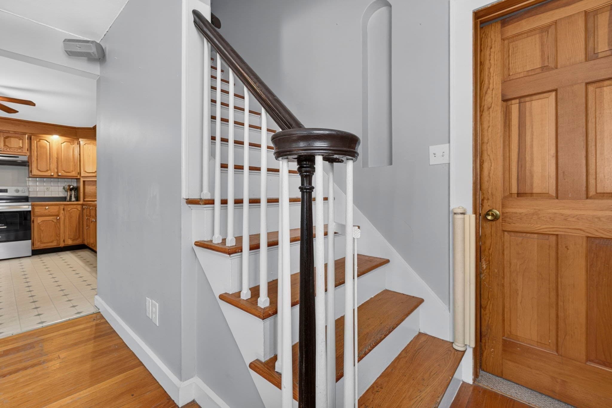 Single Family Residence at 8 Lyndale Rd, Worcester MA 01606, Worcester, photo 18 of 35