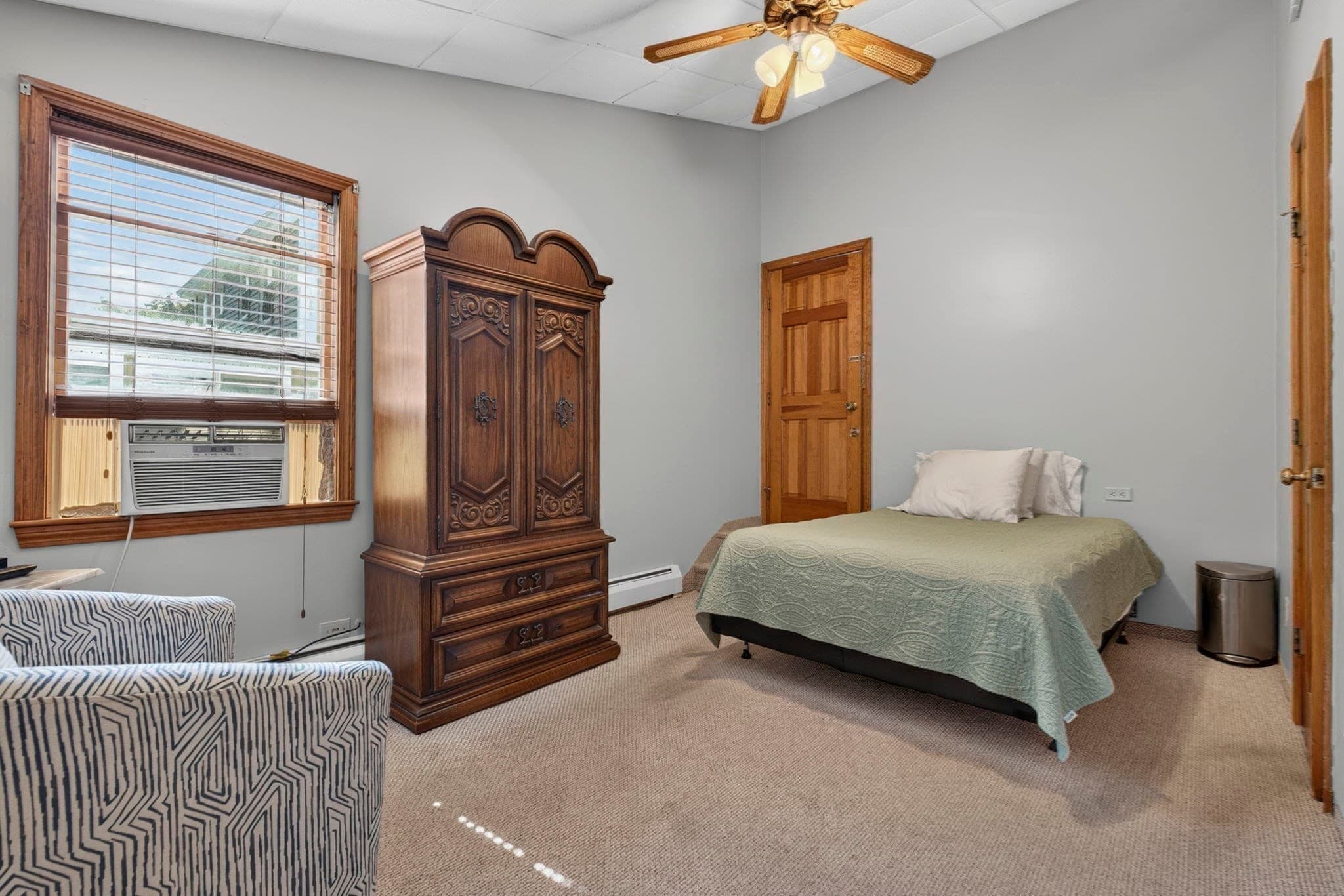 Single Family Residence at 8 Lyndale Rd, Worcester MA 01606, Worcester, photo 15 of 35