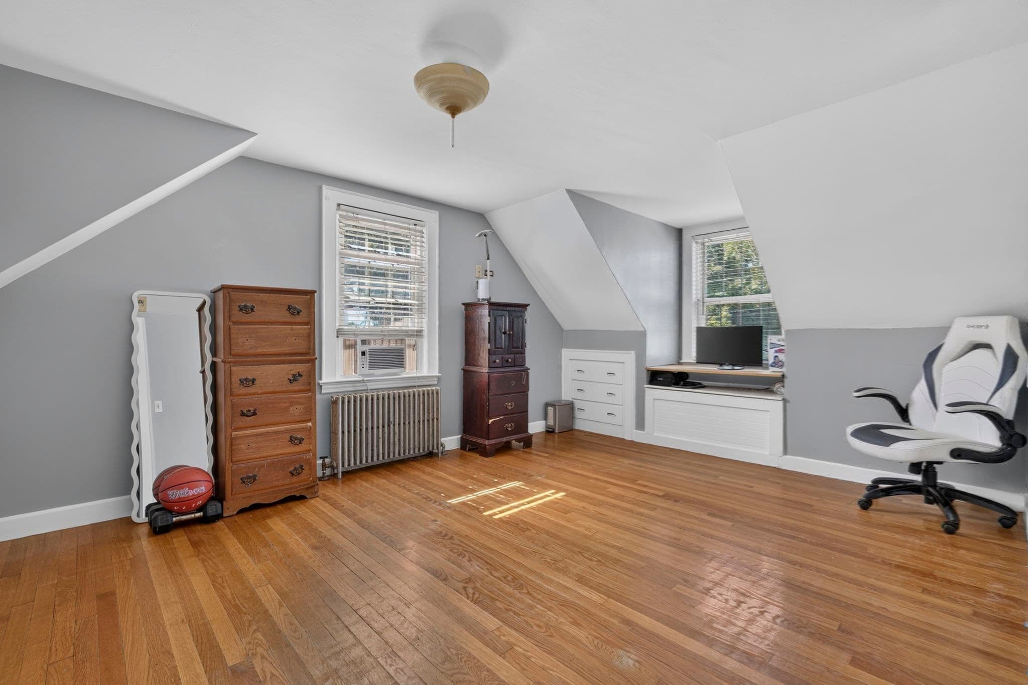 Single Family Residence at 8 Lyndale Rd, Worcester MA 01606, Worcester, photo 19 of 35