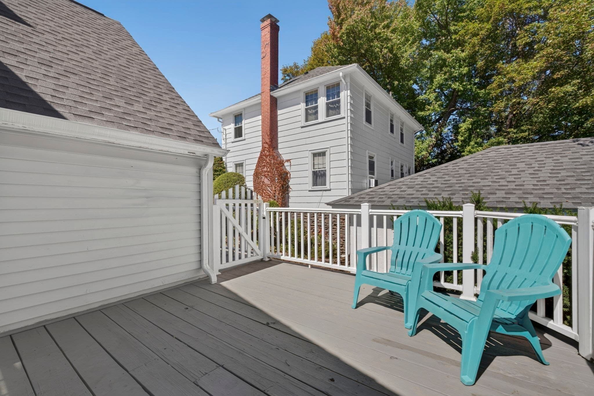 Single Family Residence at 8 Lyndale Rd, Worcester MA 01606, Worcester, photo 29 of 35