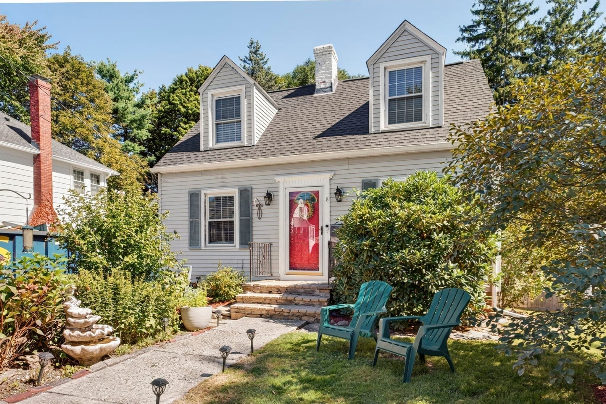 Single Family Residence at 8 Lyndale Rd, Worcester MA 01606, Worcester, photo 4 of 35