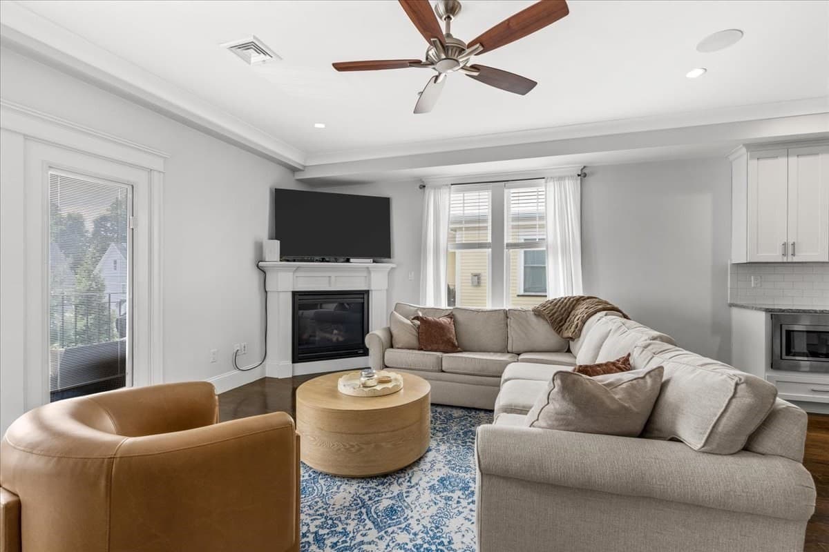 Condominium at 45 Coffey St # 6, Boston MA 02122, photo 3 of 19