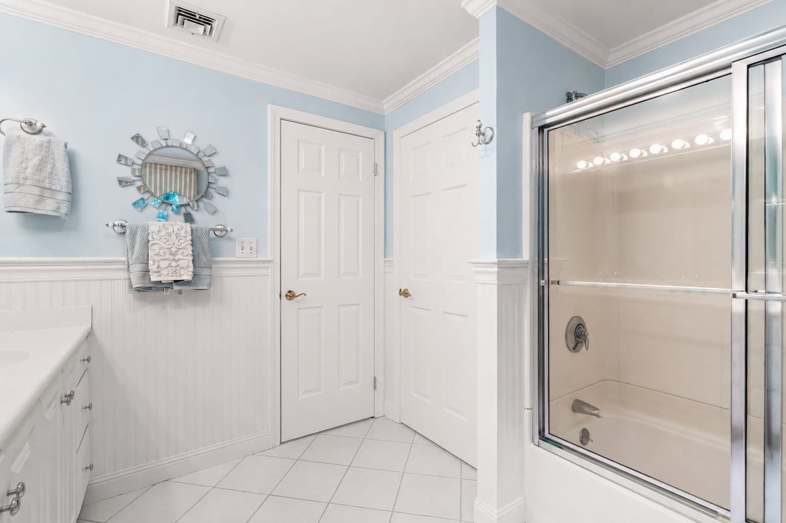 Single Family Residence at 9 Eisenhower Circle, Wellesley MA 02482, Wellesley, photo 23 of 38