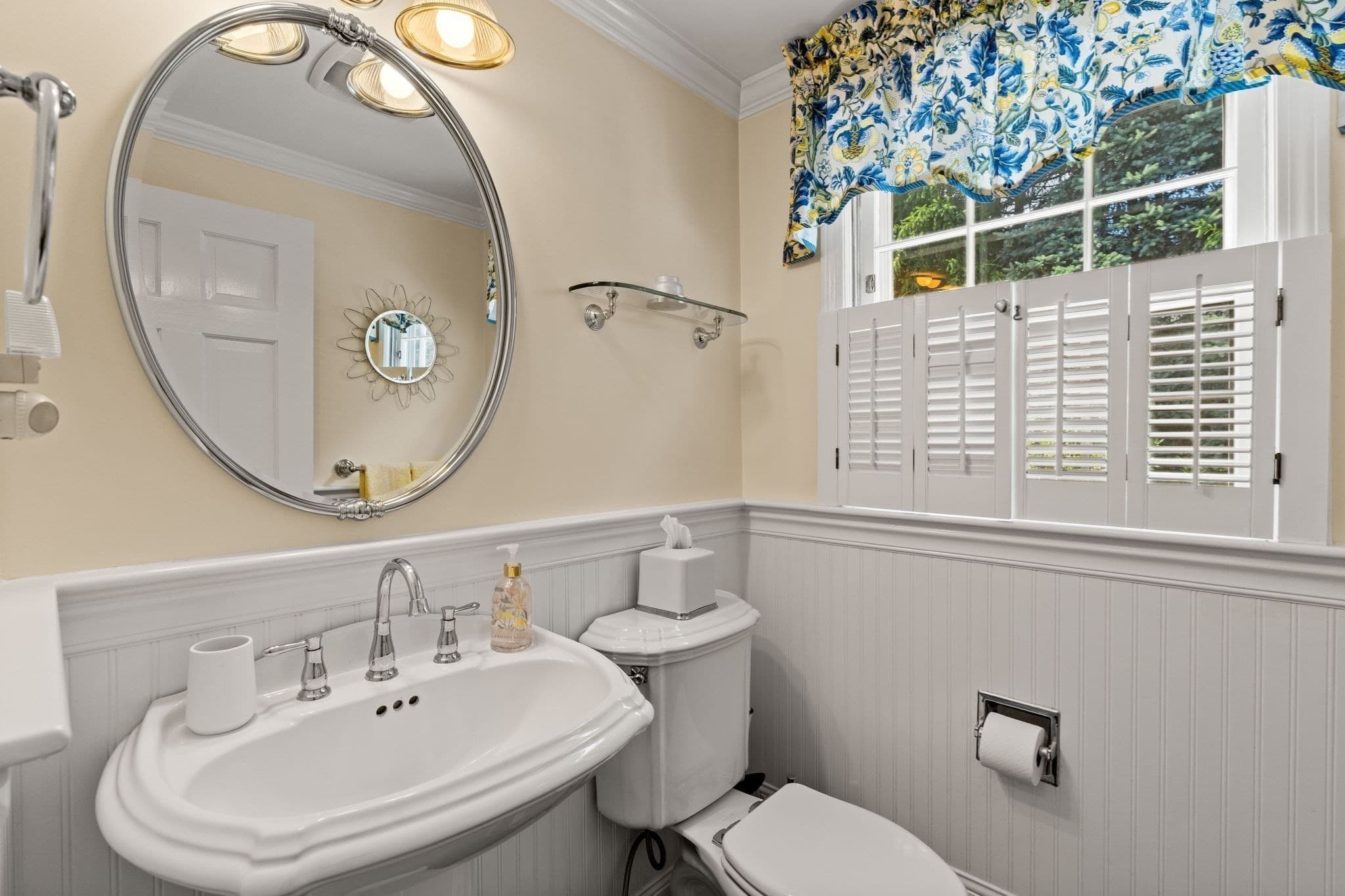 Single Family Residence at 9 Eisenhower Circle, Wellesley MA 02482, Wellesley, photo 11 of 38