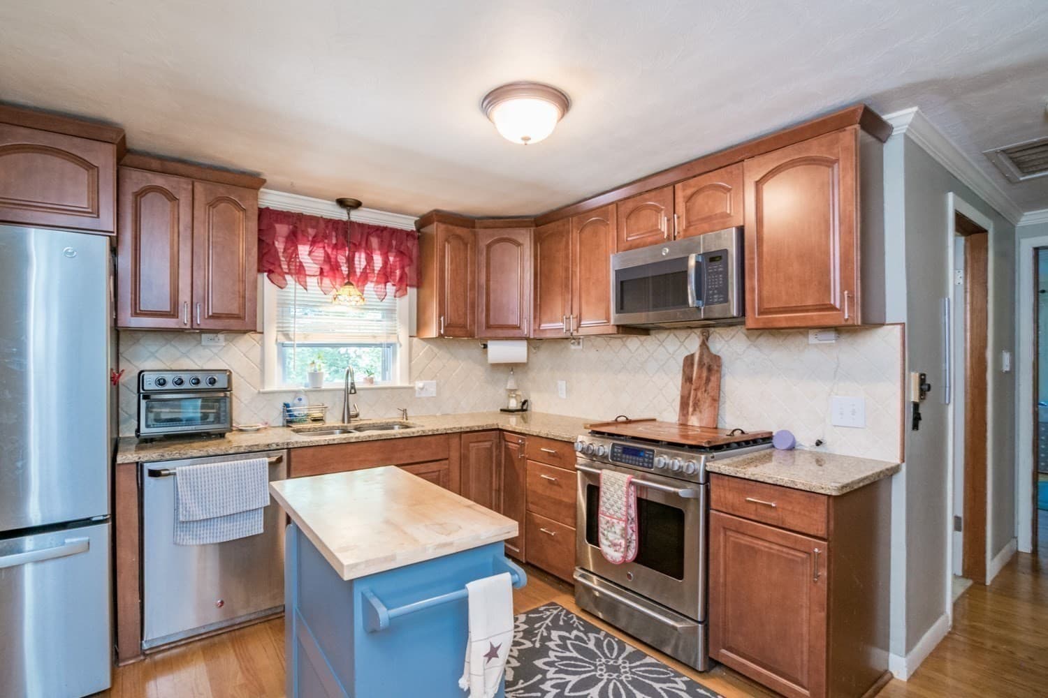 Single Family Residence at 262 Cooper Street, Agawam MA 01001, Agawam, photo 6 of 28