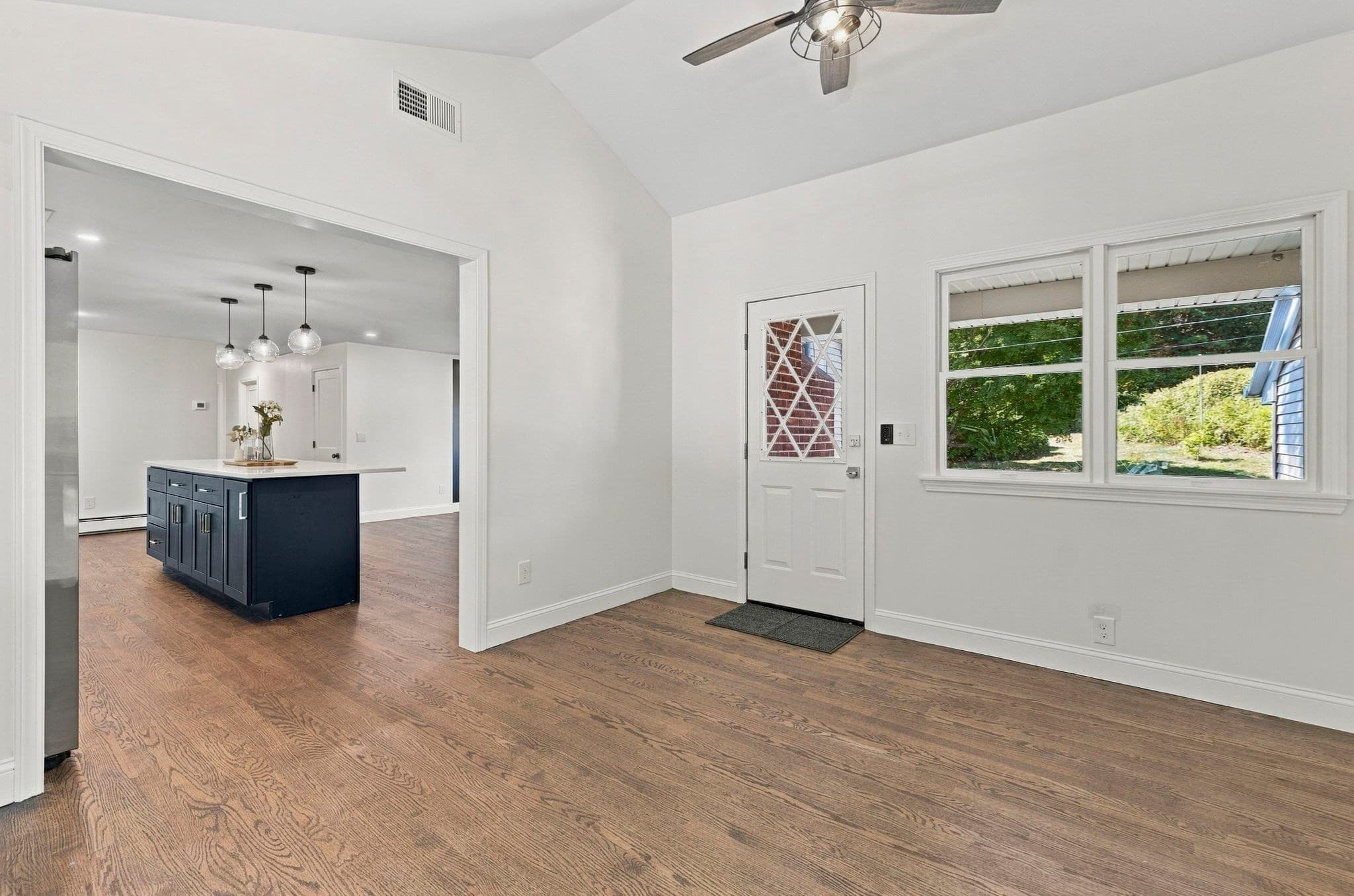 Single Family Residence at 146 Helen Dr, Marlborough MA 01752, Marlborough, photo 6 of 18