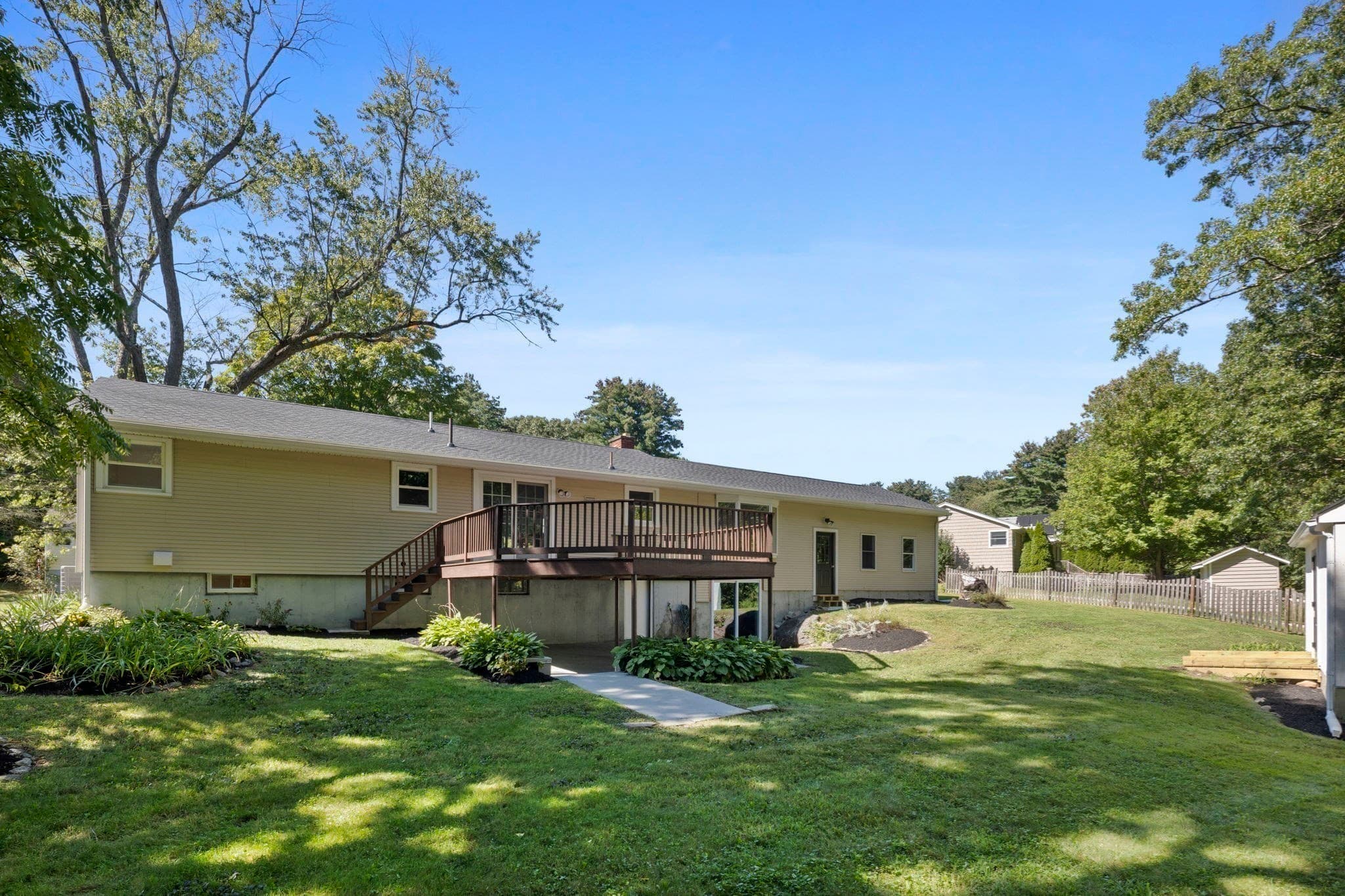 Single Family Residence at 146 Helen Dr, Marlborough MA 01752, Marlborough, photo 17 of 18