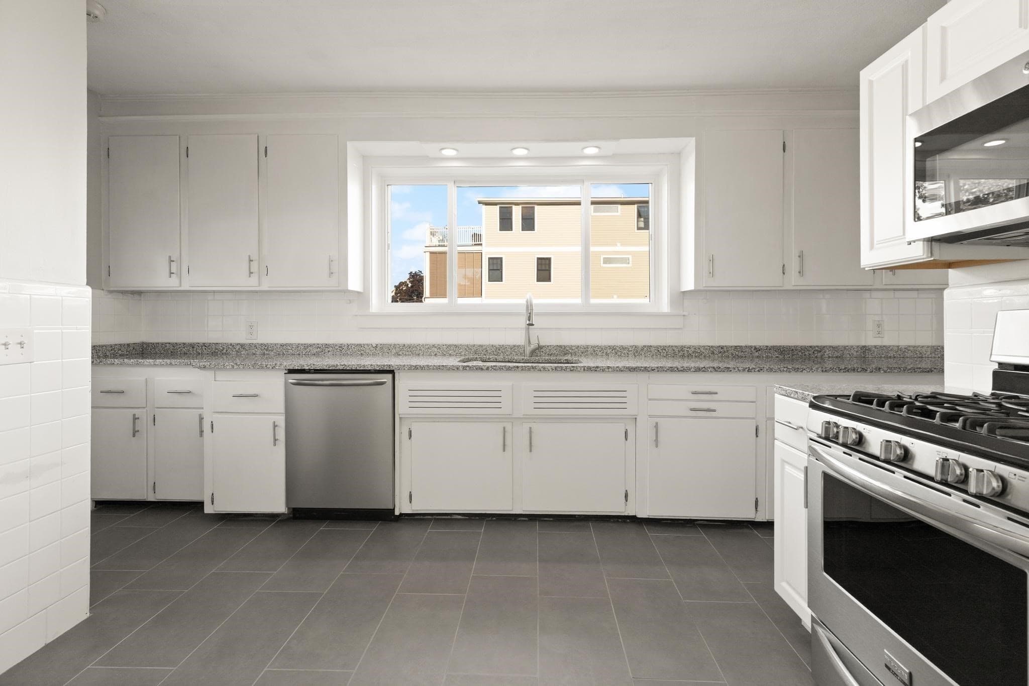 Condominium at 208 Central Ave # 1, Medford MA 02155, Medford, photo 19 of 37