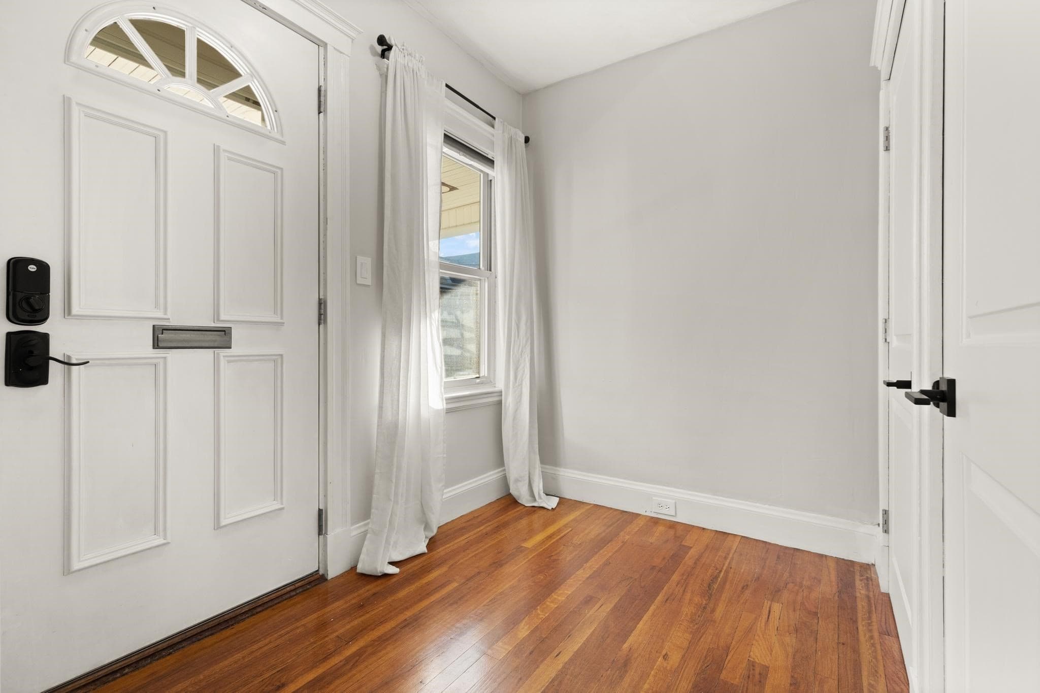 Condominium at 208 Central Ave # 1, Medford MA 02155, Medford, photo 4 of 37
