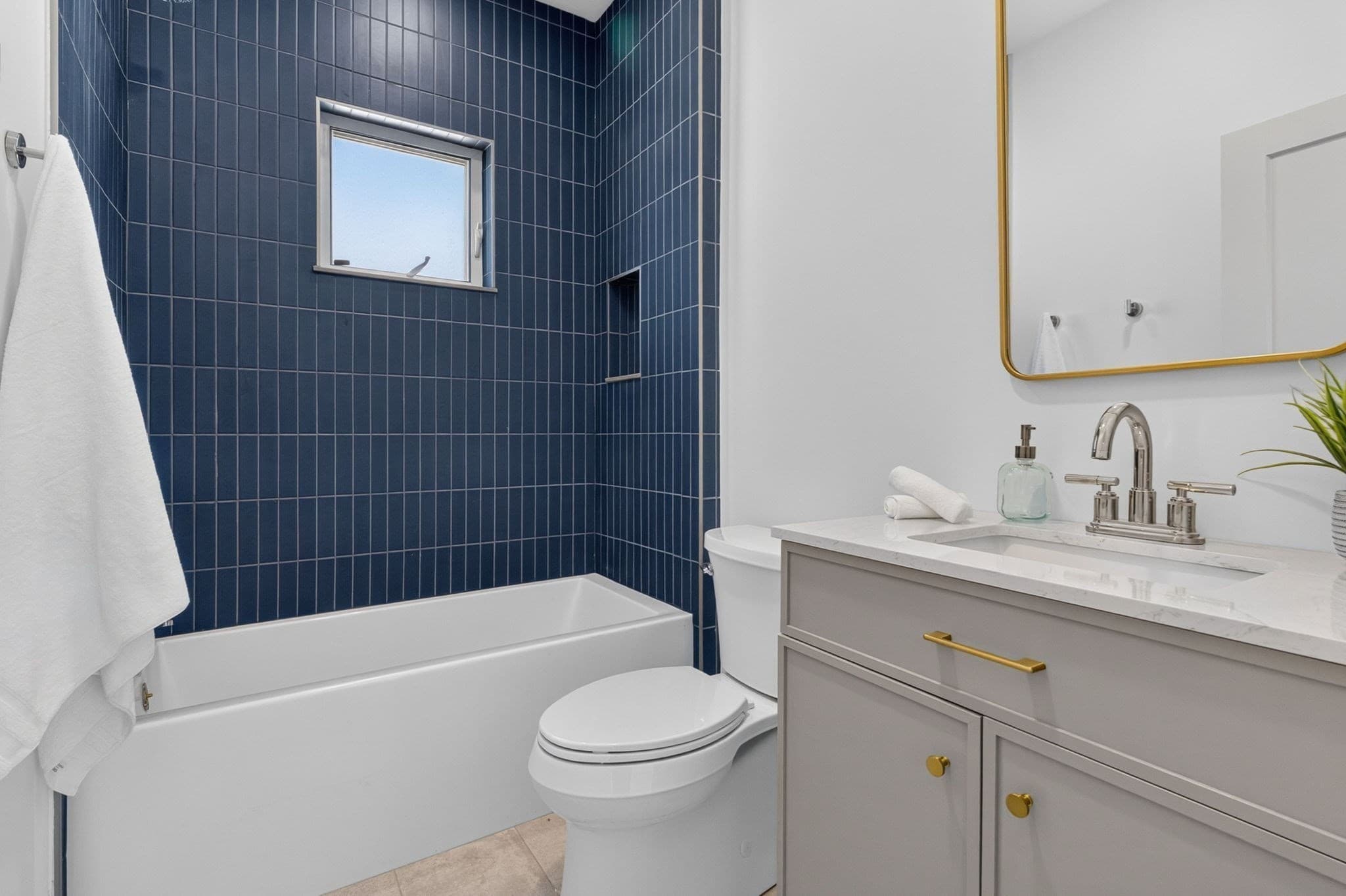 Condominium at 146 Jaques St # C, Somerville MA 02145, Somerville, photo 14 of 24