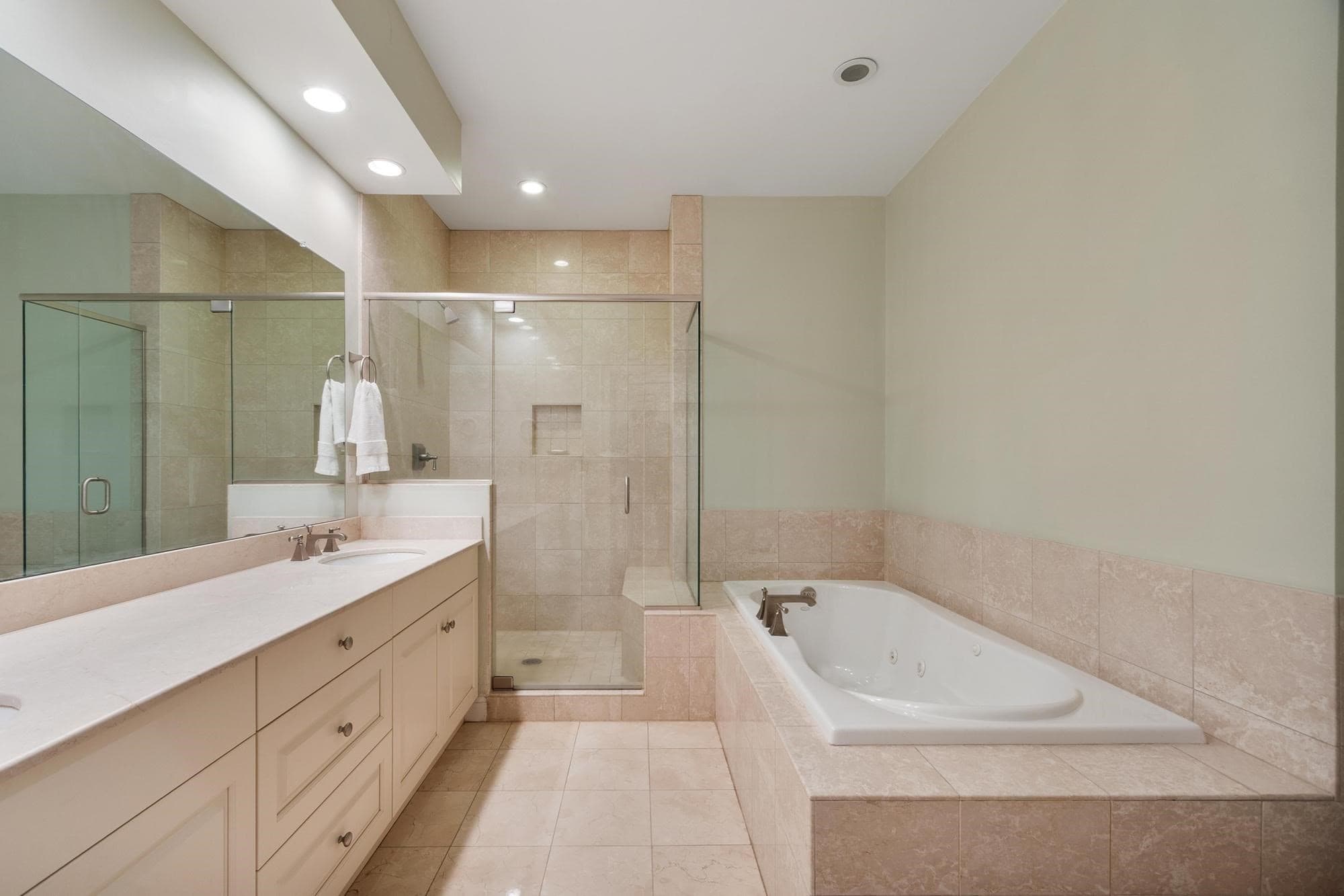 Condominium at 6 Candleberry Lane # 27, Belmont MA 02478, Belmont, photo 16 of 28
