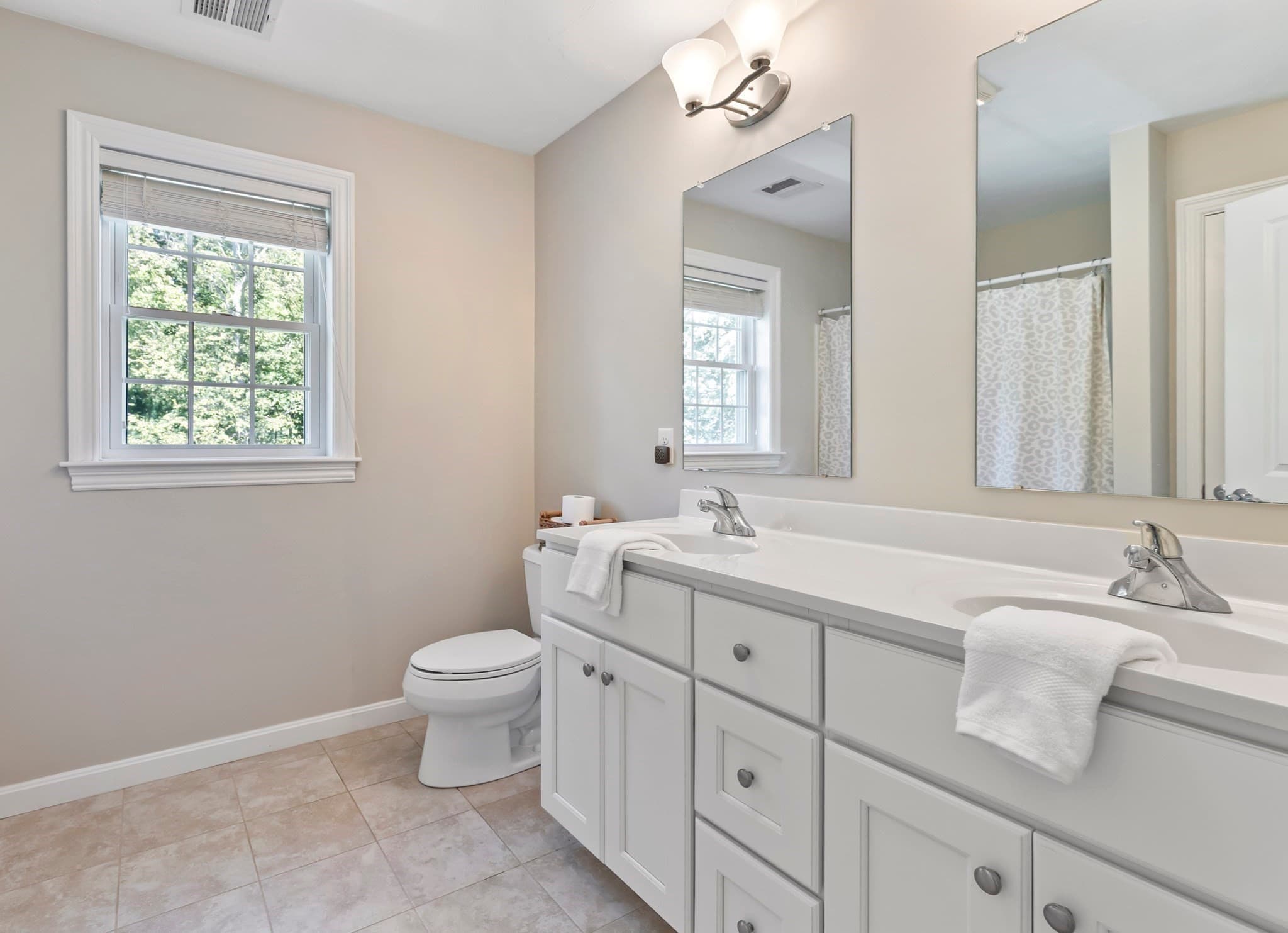 Single Family Residence at 560 Shining Rock Dr, Northbridge MA 01534, Northbridge, photo 24 of 42