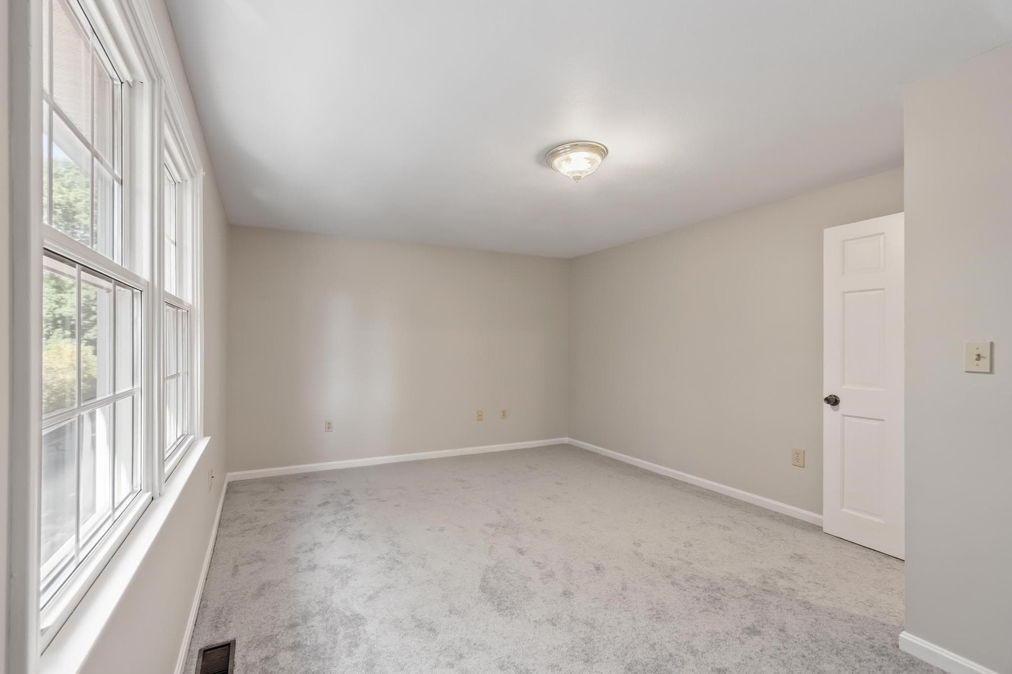 Condominium at 6 Brandee # 6, Methuen MA 01844, Methuen, photo 27 of 41