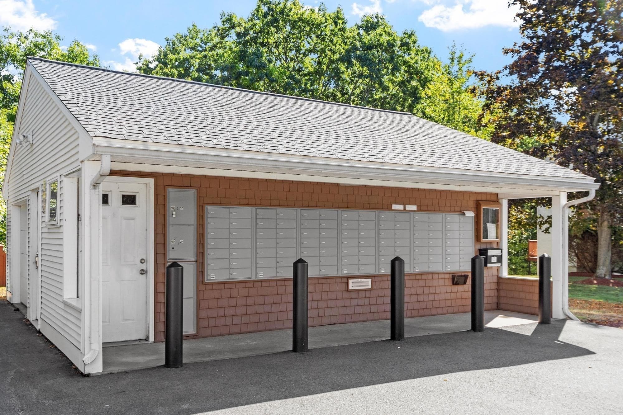 Condominium at 6 Brandee # 6, Methuen MA 01844, Methuen, photo 22 of 41