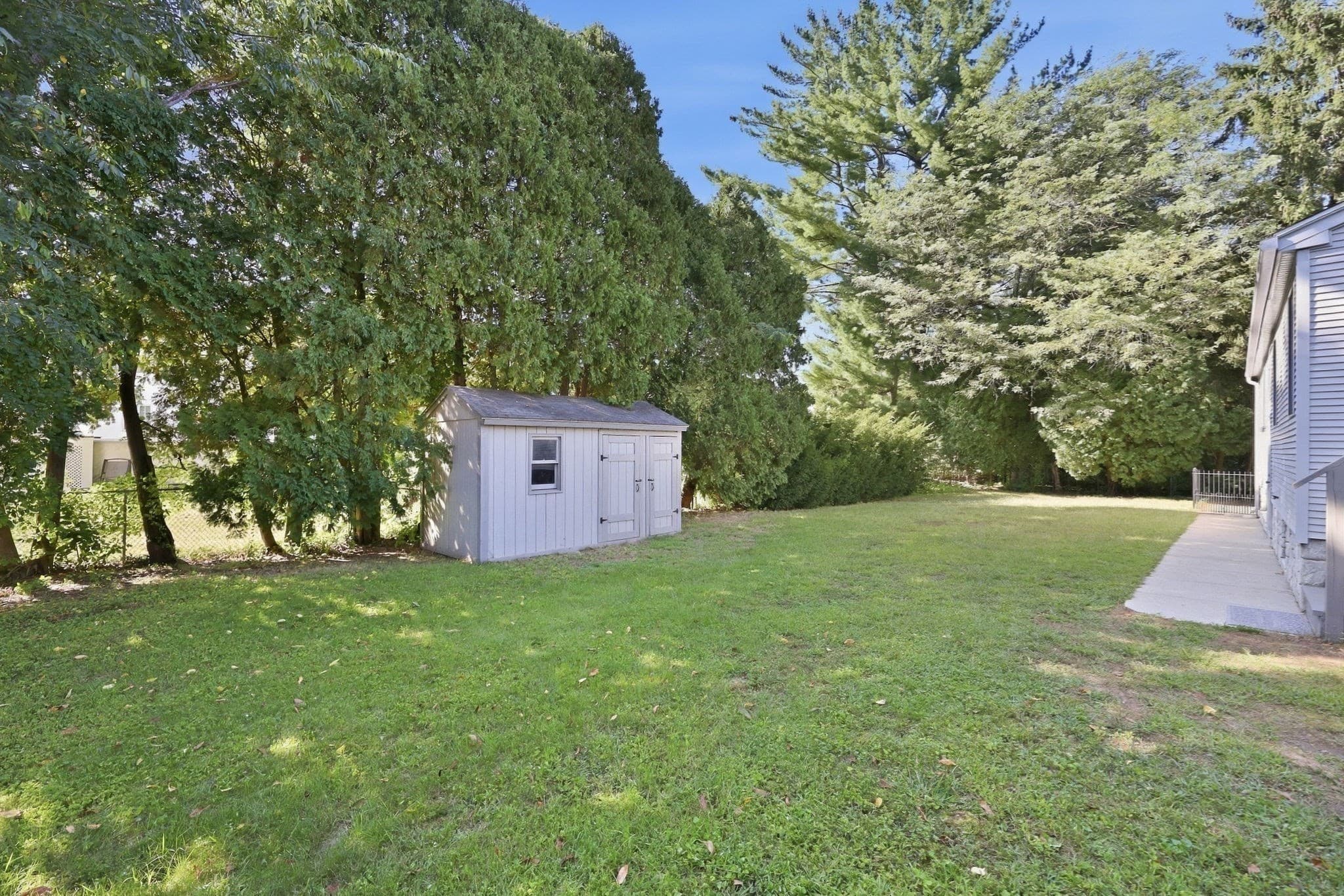 Single Family Residence at 98 Meadowlark Dr, Longmeadow MA 01106, Longmeadow, photo 33 of 35