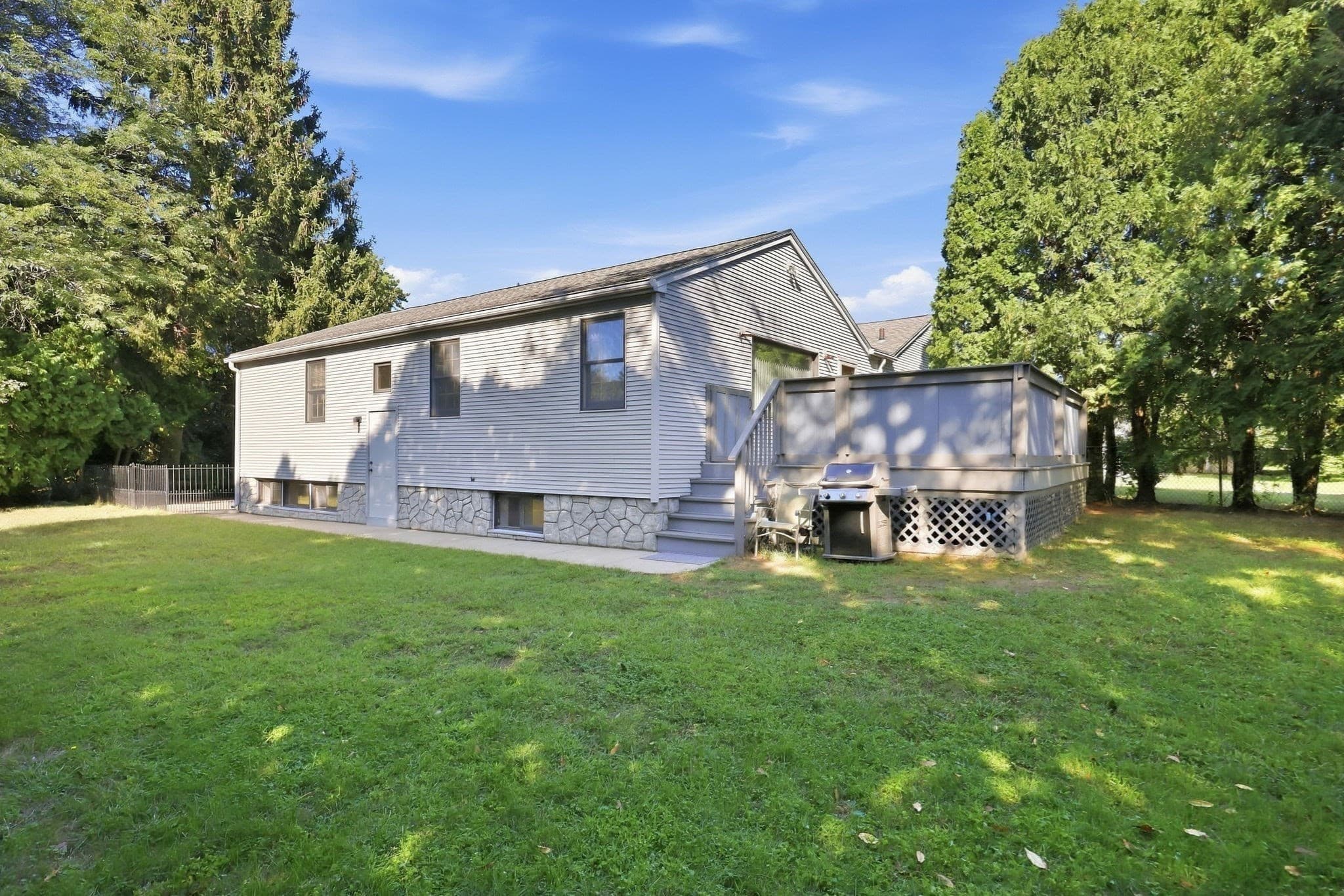 Single Family Residence at 98 Meadowlark Dr, Longmeadow MA 01106, Longmeadow, photo 31 of 35