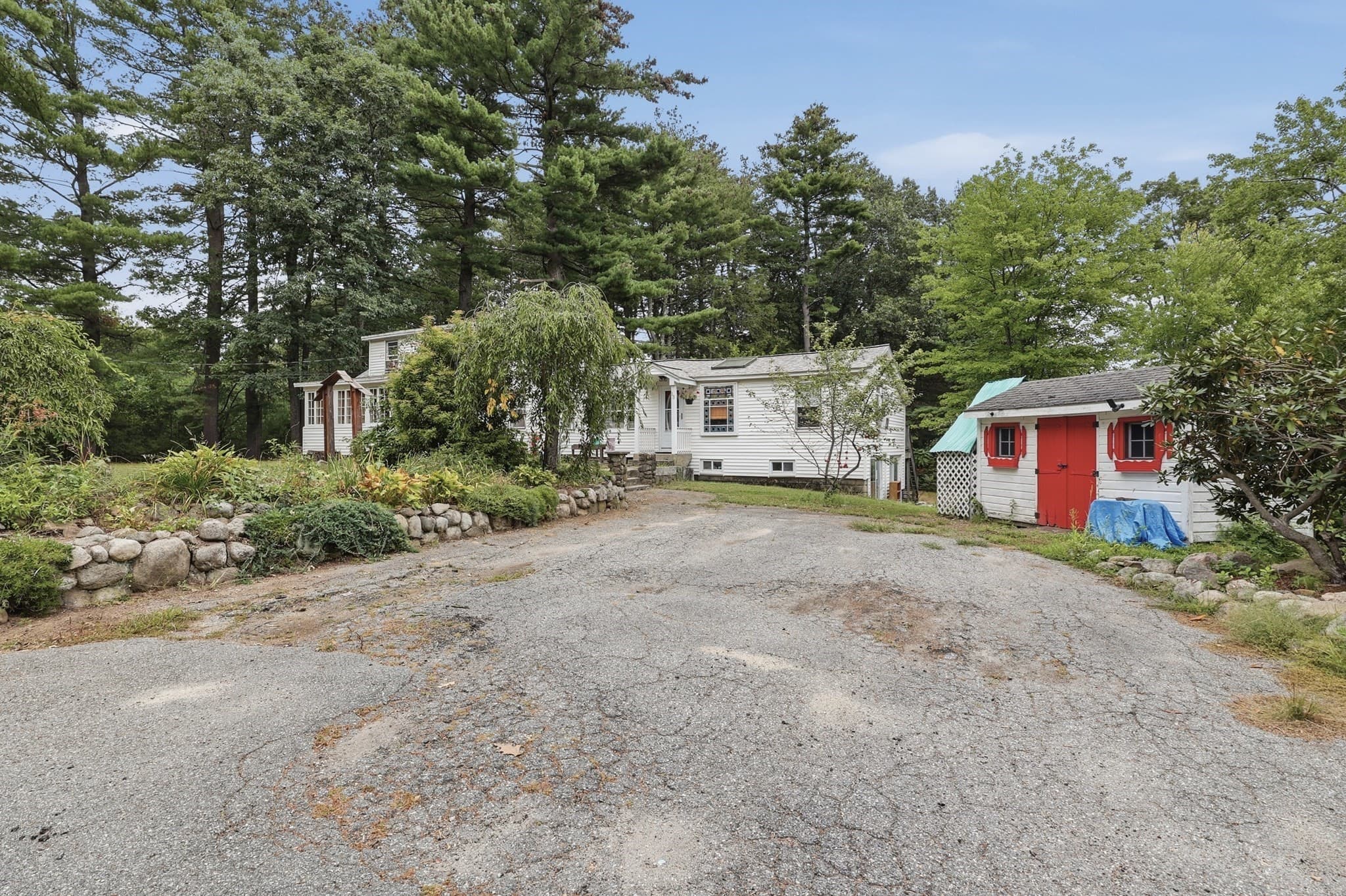 Single Family Residence at 15 Putnam Road, Chelmsford MA 01863, Chelmsford, photo 3 of 41