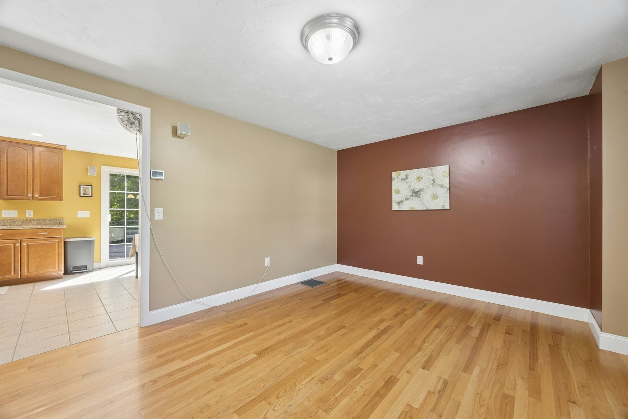 Single Family Residence at 9 Cameron Dr, Rutland MA 01543, Rutland, photo 9 of 33