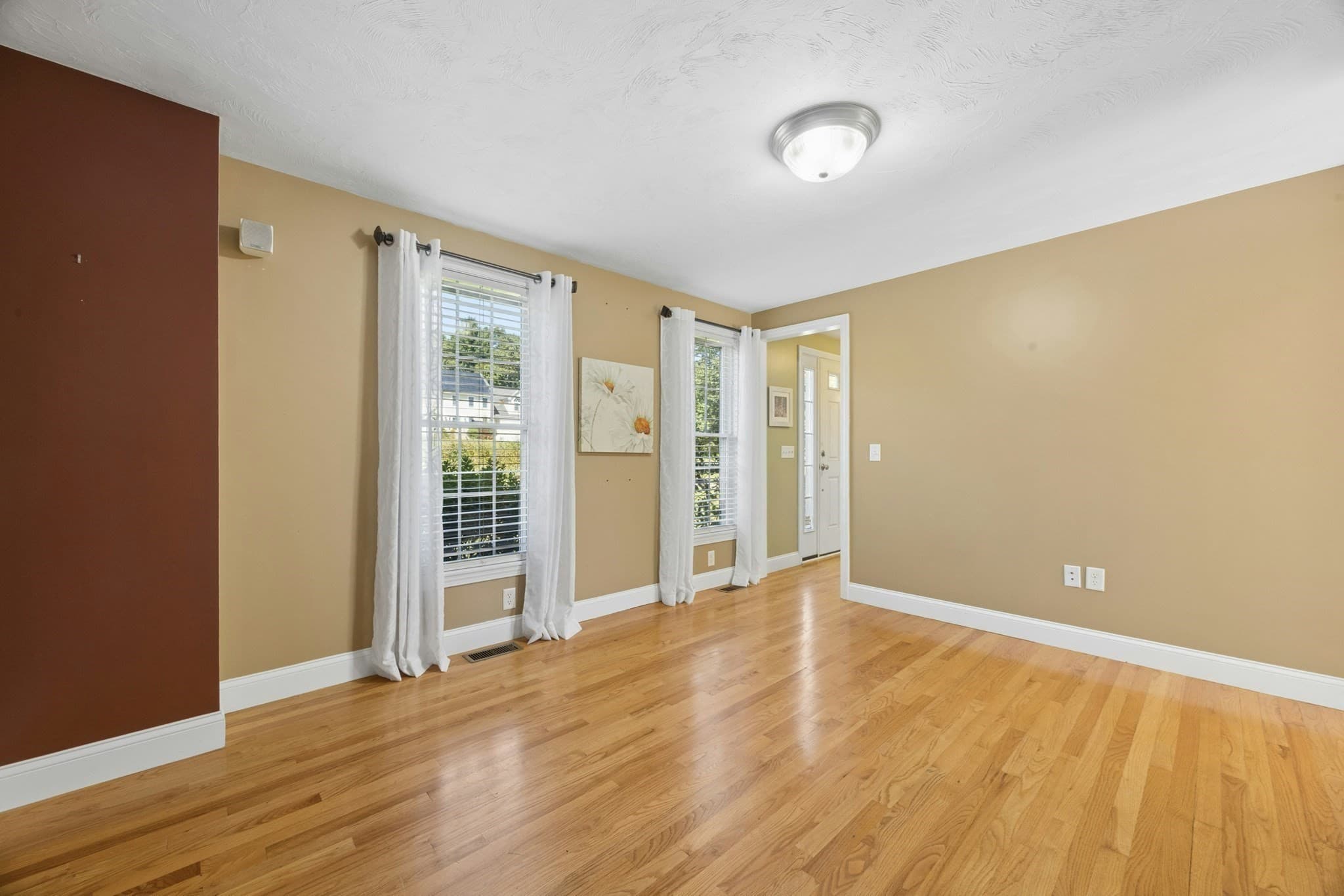 Single Family Residence at 9 Cameron Dr, Rutland MA 01543, Rutland, photo 10 of 33