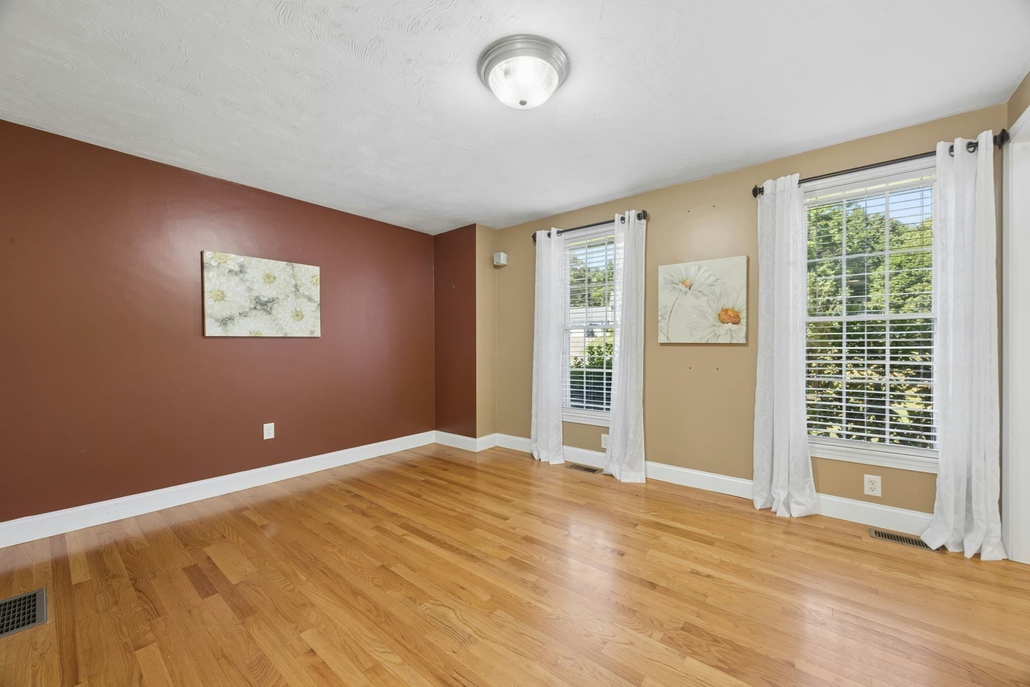 Single Family Residence at 9 Cameron Dr, Rutland MA 01543, Rutland, photo 11 of 33