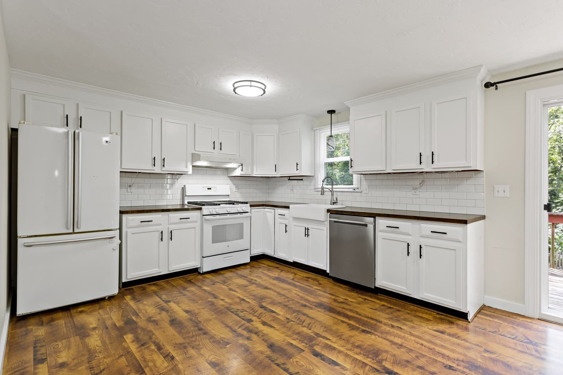 Single Family Residence at 11 Warwick Way, Mashpee MA 02649, Mashpee, photo 6 of 25