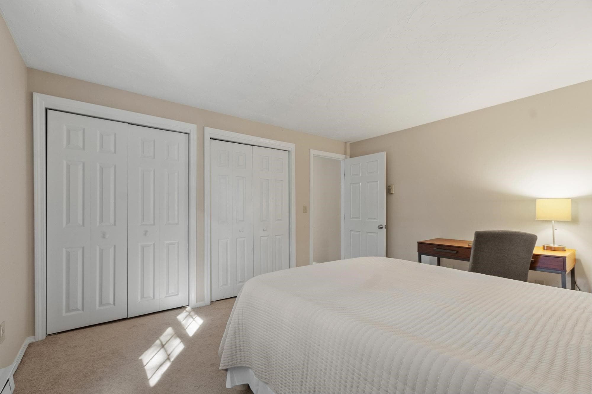 Condominium at 15 Tiffany Cir # 15, Millbury MA 01527, Millbury, photo 23 of 39