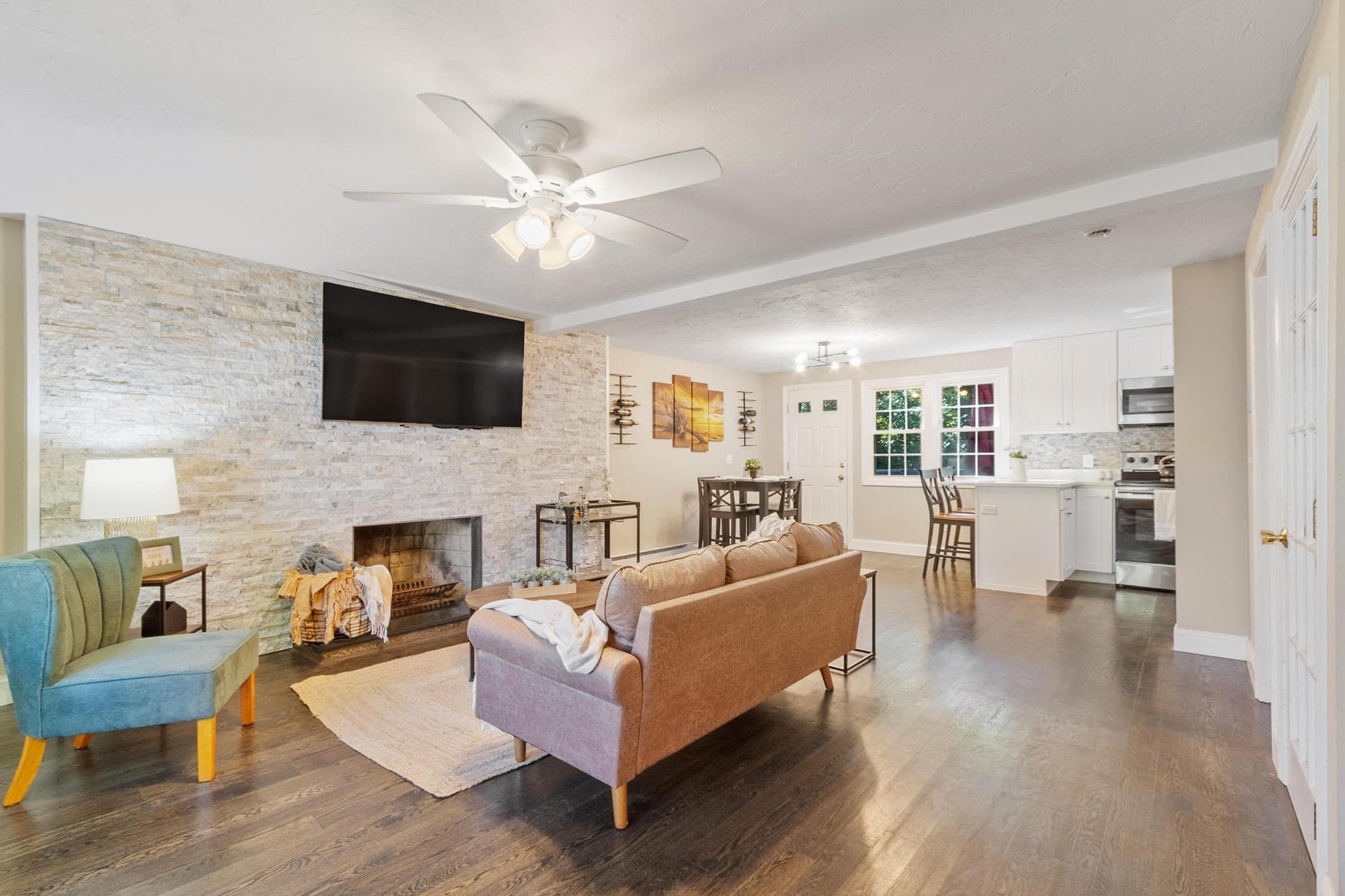 Condominium at 15 Tiffany Cir # 15, Millbury MA 01527, Millbury, photo 7 of 39