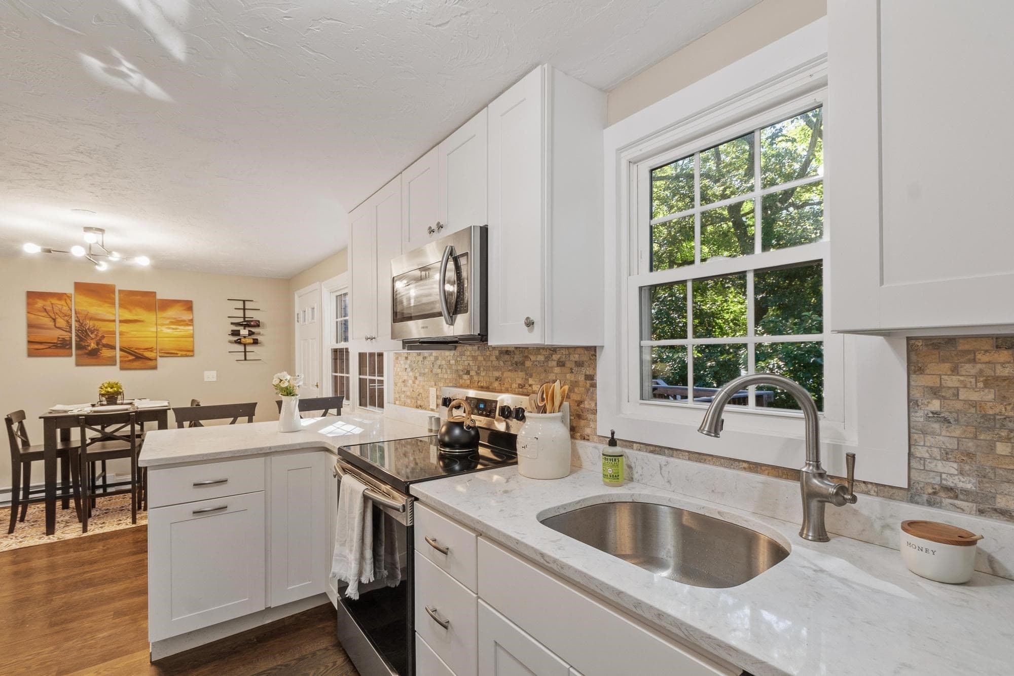 Condominium at 15 Tiffany Cir # 15, Millbury MA 01527, Millbury, photo 18 of 39