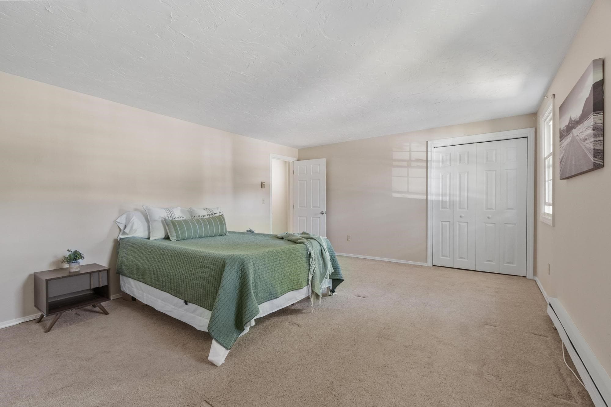 Condominium at 15 Tiffany Cir # 15, Millbury MA 01527, Millbury, photo 21 of 39