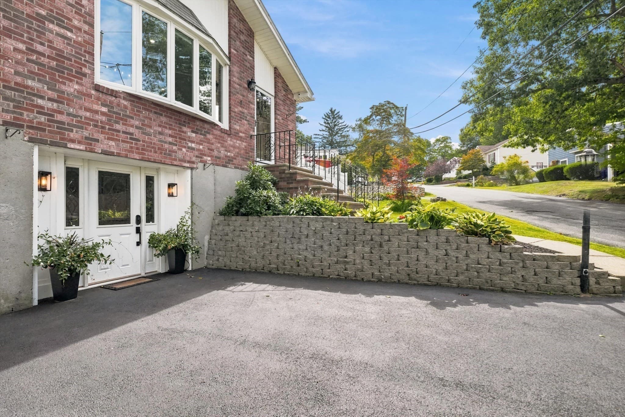 Single Family Residence at 60 Hobson St, Saugus MA 01906, Saugus, photo 4 of 39