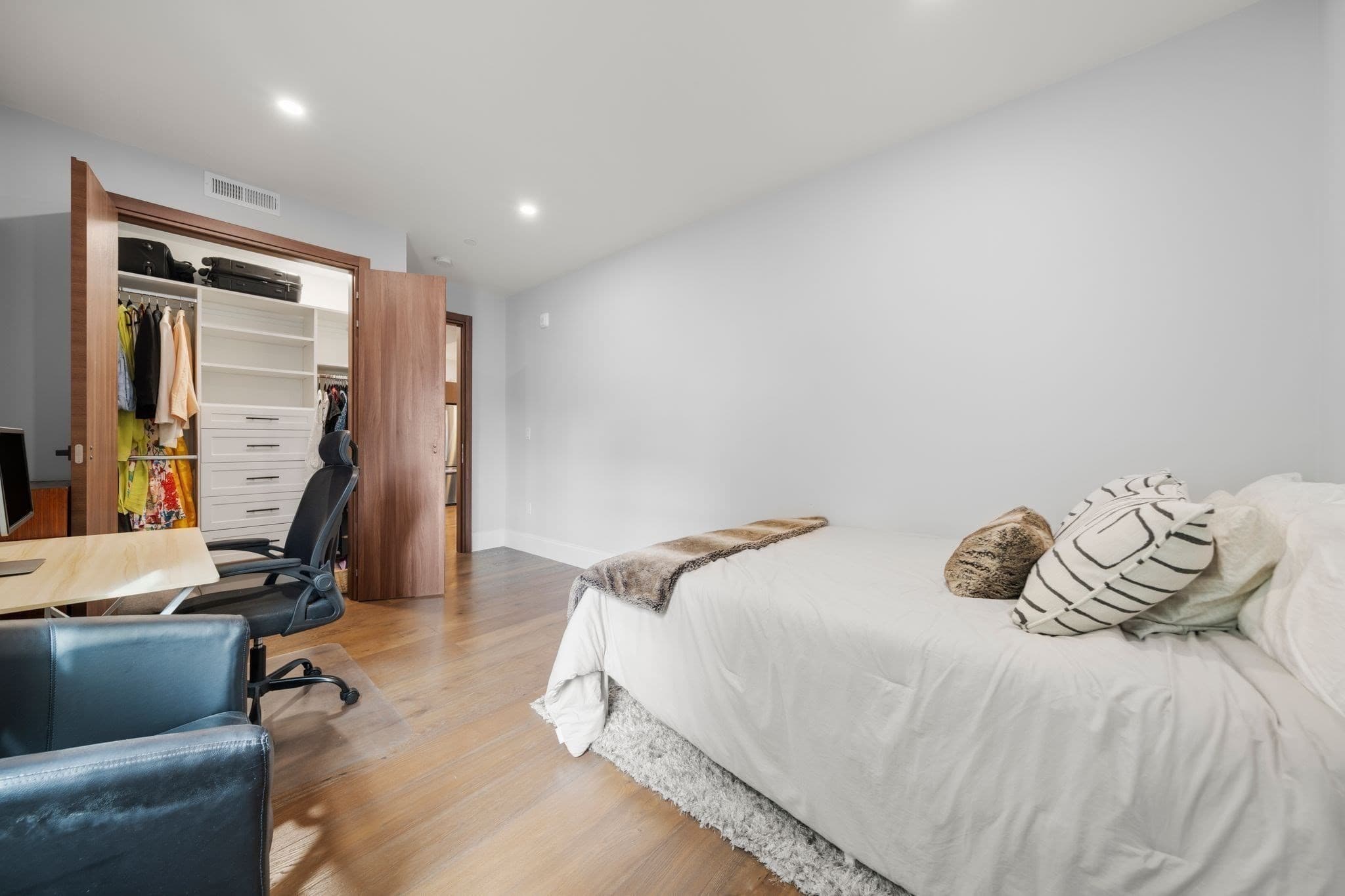 Condominium at 32 Pearl St # 3, Boston MA 02125, Boston, photo 17 of 32