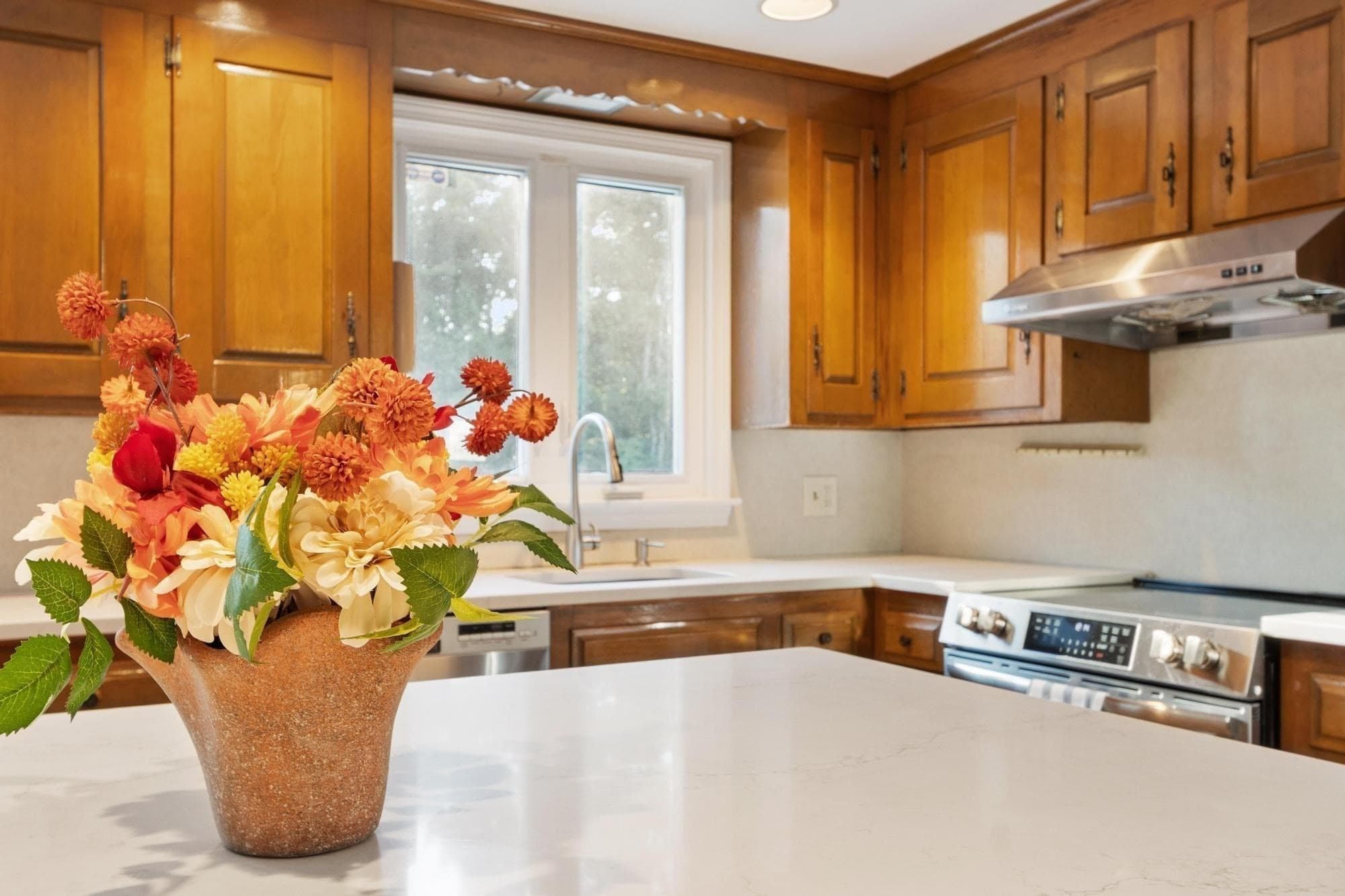 Single Family Residence at 2 Dorset Circle, Andover MA 01810, Andover, photo 15 of 42