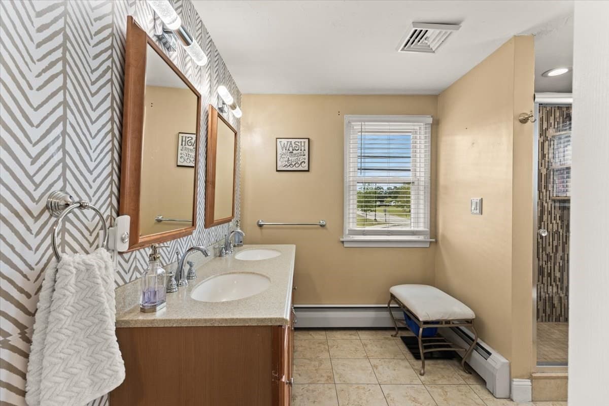 Single Family Residence at 88 Quincy St, Brockton MA 02302, Brockton, photo 18 of 38