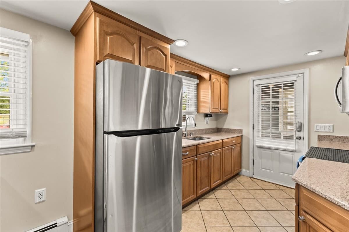 Single Family Residence at 88 Quincy St, Brockton MA 02302, Brockton, photo 8 of 38