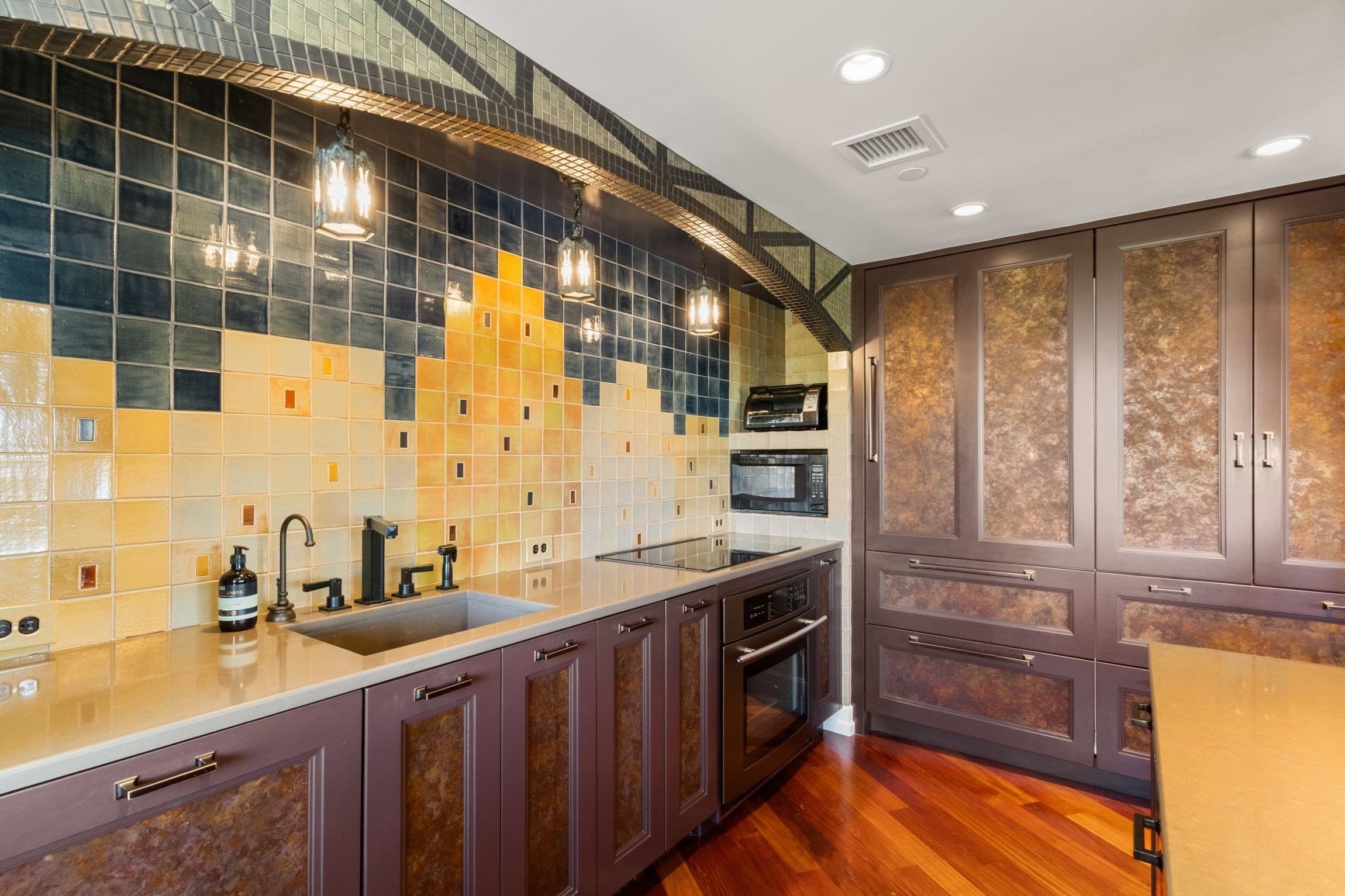 Condominium at 10 Bowdoin St # 411, Boston MA 02114, photo 13 of 29
