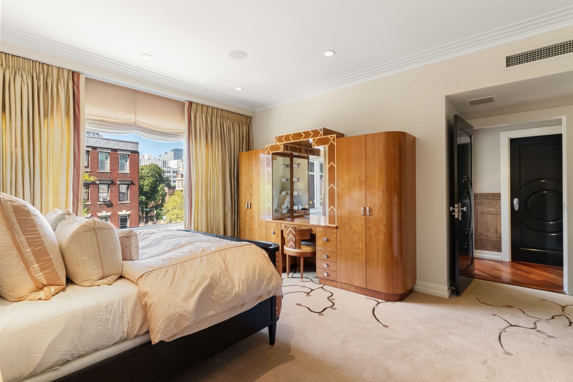 Condominium at 10 Bowdoin St # 411, Boston MA 02114, photo 17 of 29