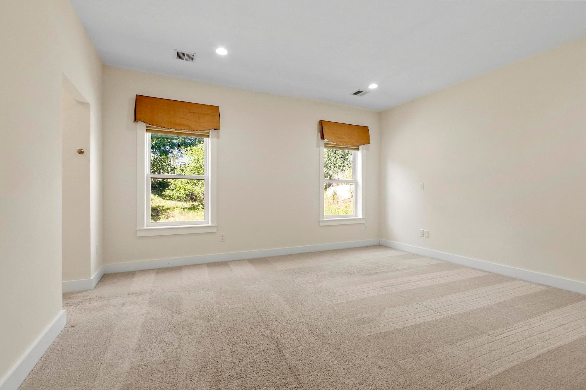 Condominium at 20 Fern Crossing # 20, Ashland MA 01721, Ashland, photo 9 of 42