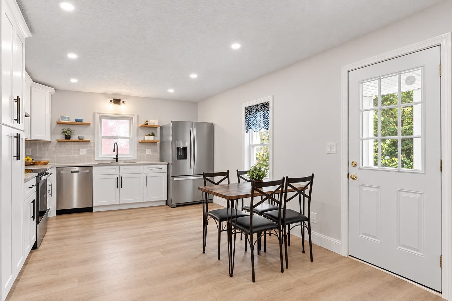 Single Family Residence at 15 Arcadia St, Grafton MA 01560, Grafton, photo 6 of 27