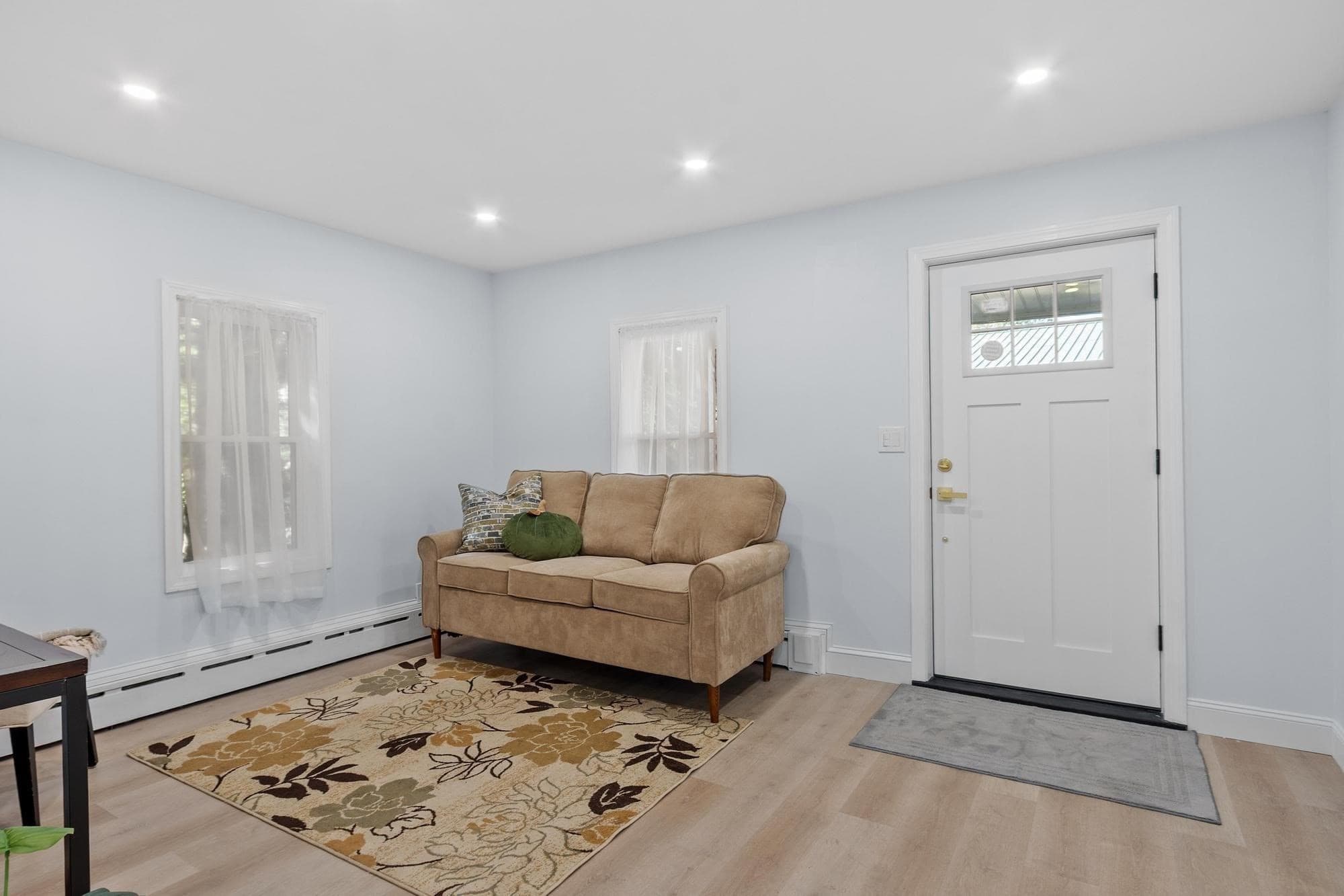 Single Family Residence at 15 Arcadia St, Grafton MA 01560, Grafton, photo 9 of 27