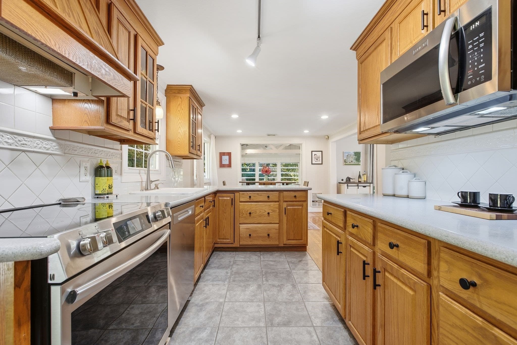 Single Family Residence at 48 Gray Road, Andover MA 01810, Andover, photo 5 of 38