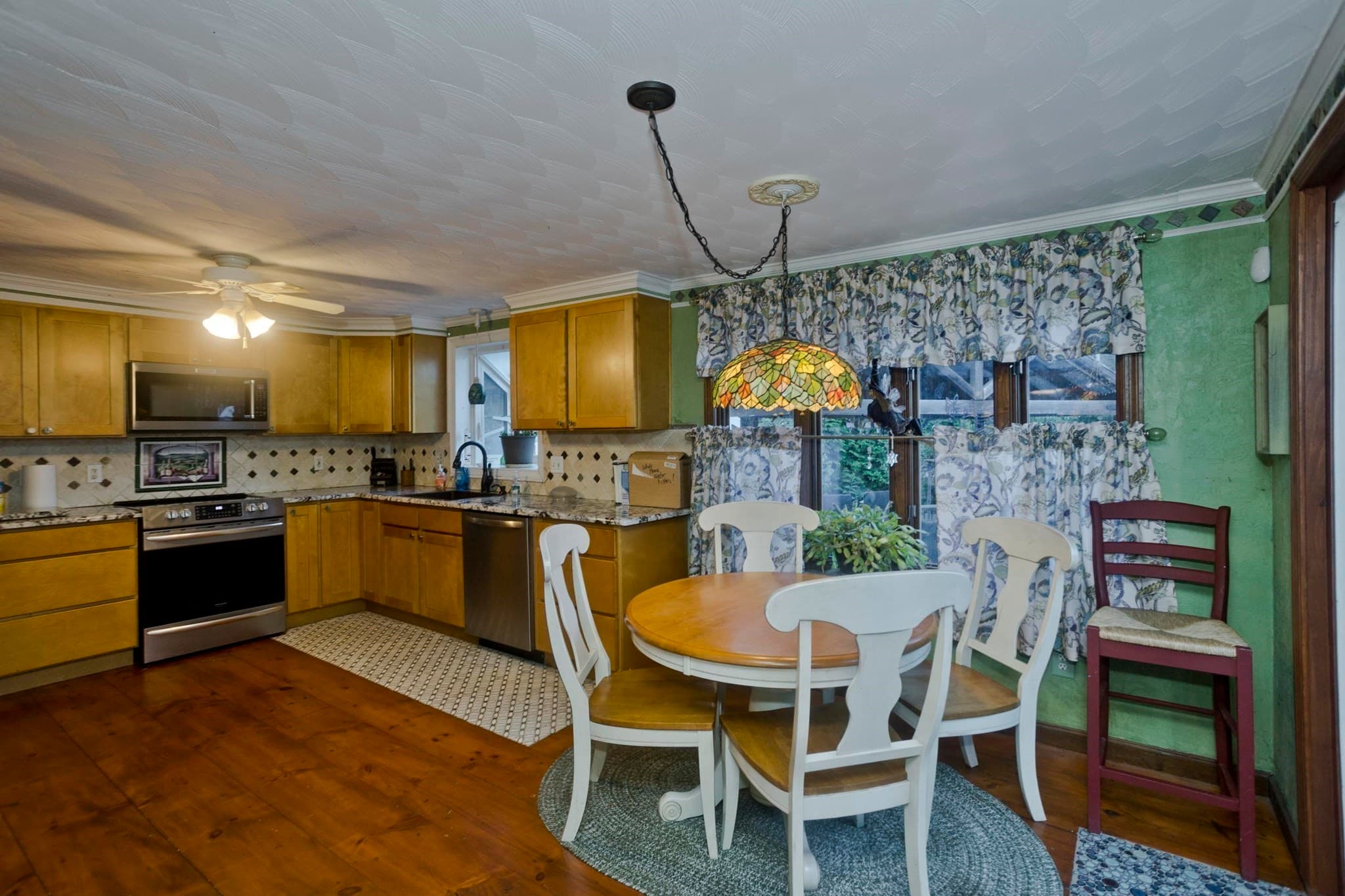 Single Family Residence at 42 Glenn Dr, Wilbraham MA 01095, Wilbraham, photo 5 of 28