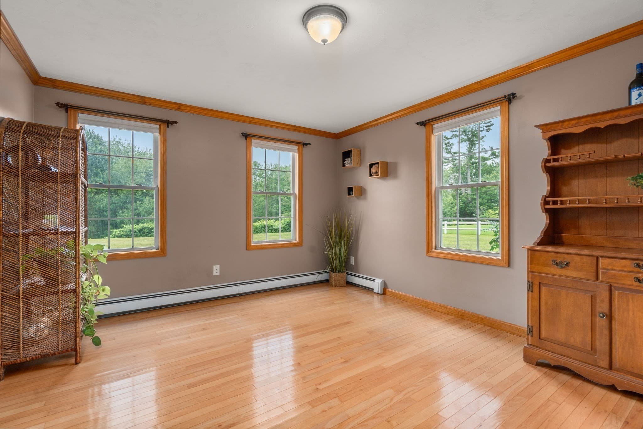 Single Family Residence at 120 North Ave, Mendon MA 01756, Mendon, photo 5 of 40