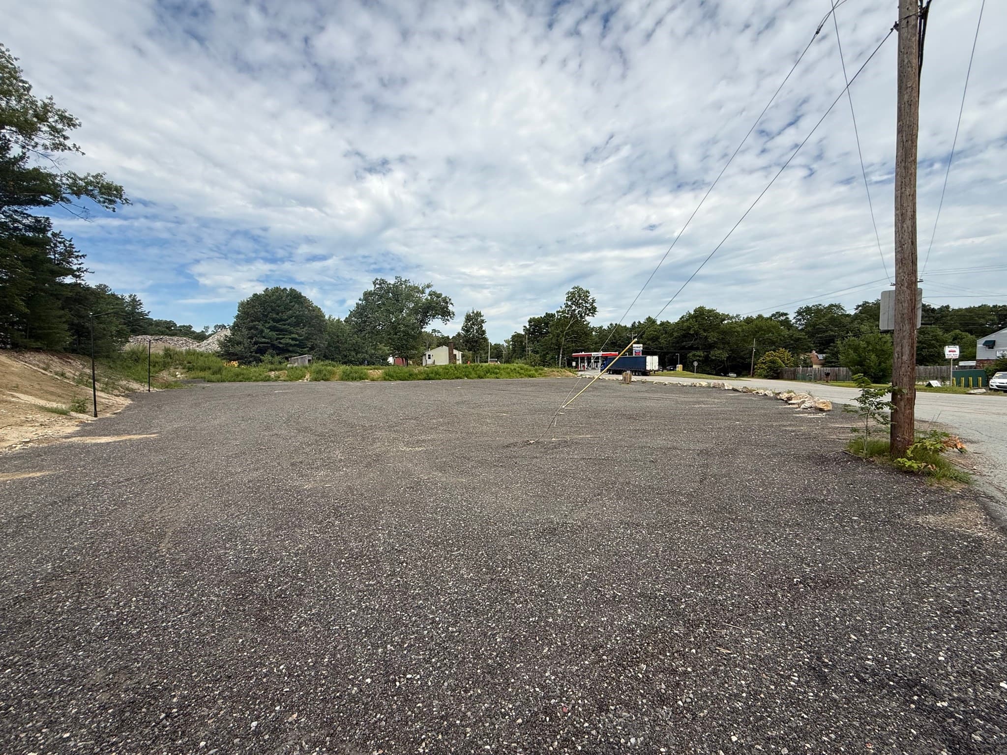 Commercial at 685 Quaker Hwy, Uxbridge MA 01569, Uxbridge, photo 2 of 7