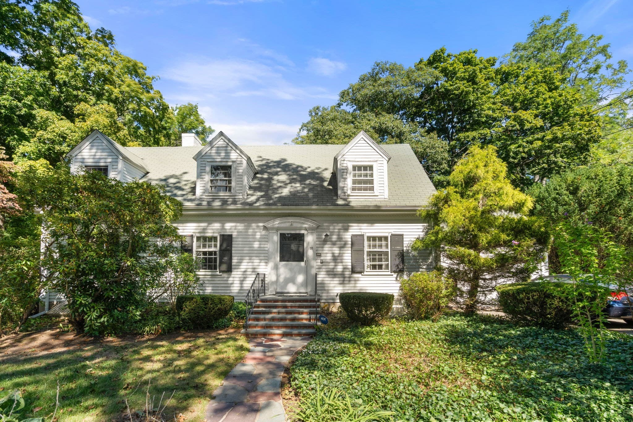 20 Buswell Park, Newton MA 02458
