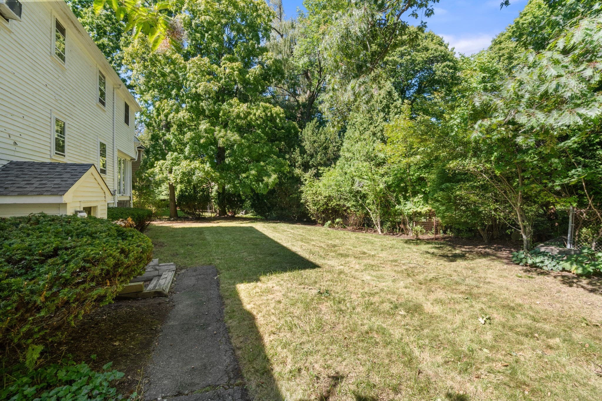 Single Family Residence at 20 Buswell Park, Newton MA 02458, Newton, photo 18 of 23
